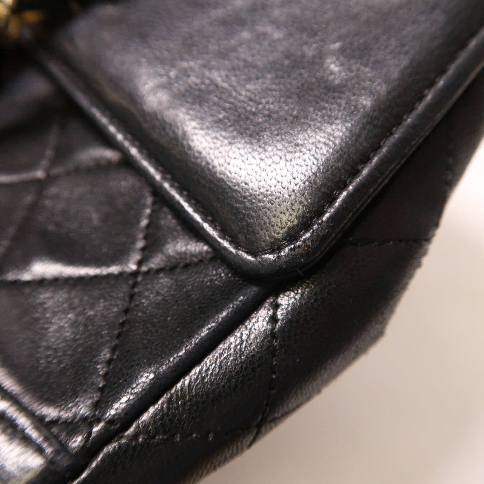 CHANEL 羊皮皮革Chain Shoulder金扣肩背袋