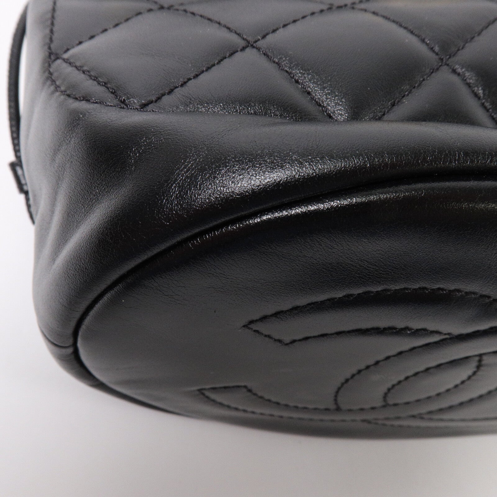 CHANEL 牛皮皮革Drawstring Bucket Bag鏈帶肩背袋