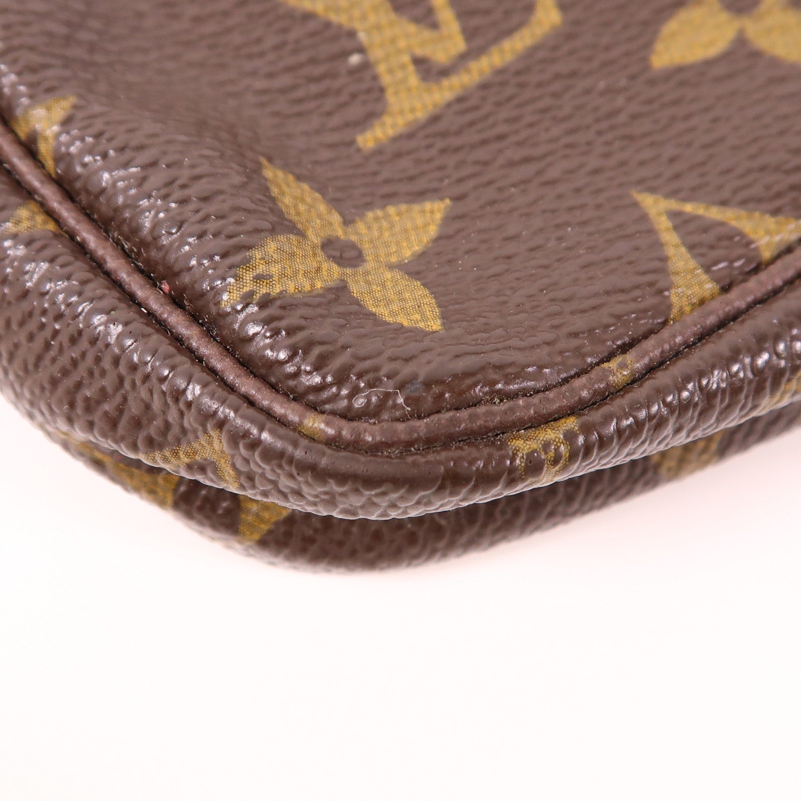 LOUIS VUITTON 【萬聖節商品】Monogram Mini Pochette Accessoires金扣手挽袋