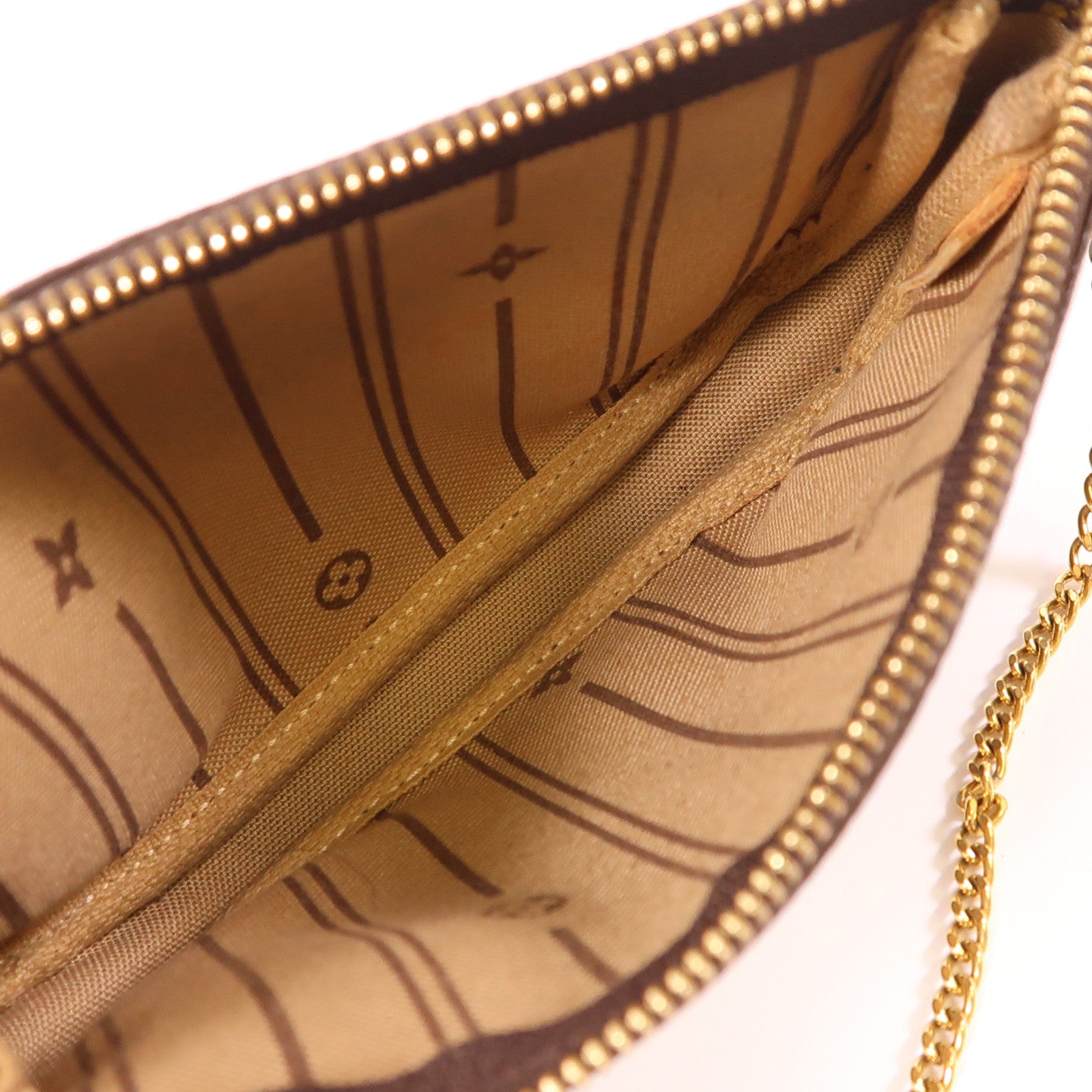 LOUIS VUITTON 【萬聖節商品】Monogram Mini Pochette Accessoires金扣手挽袋