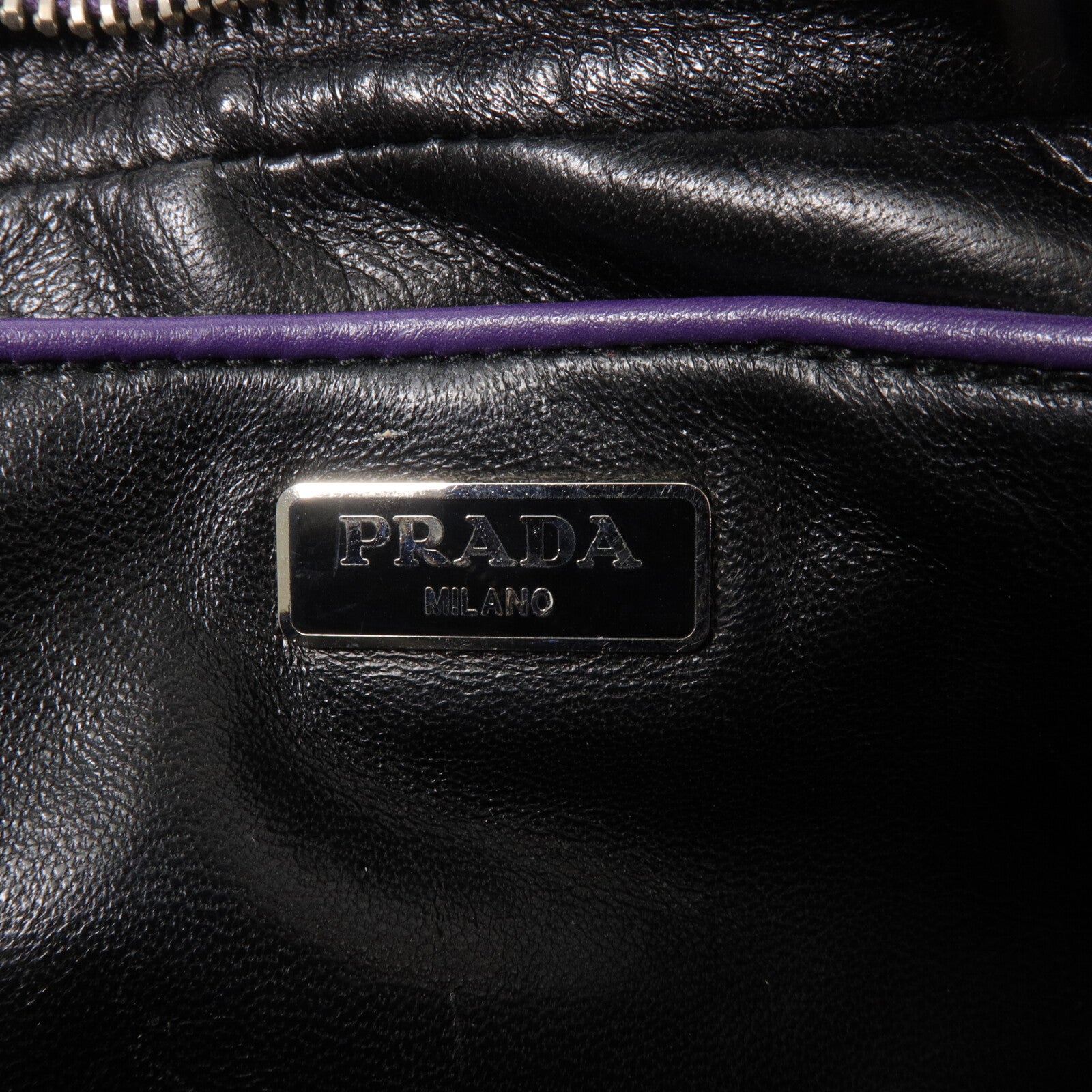 PRADA Vitello Studded Carmera Bag肩背袋