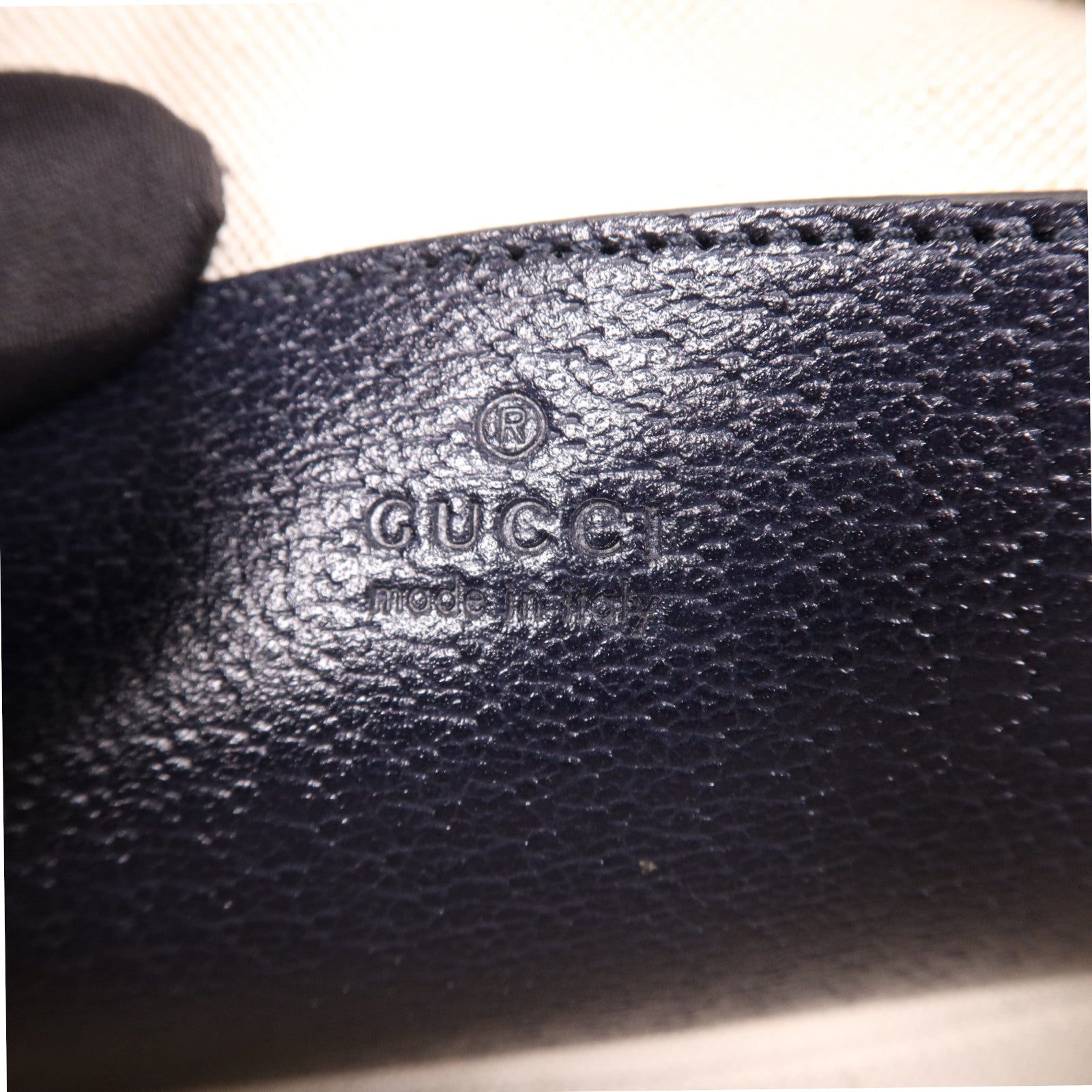 GUCCI 塗層帆布Shoulder Bag銀扣肩背袋