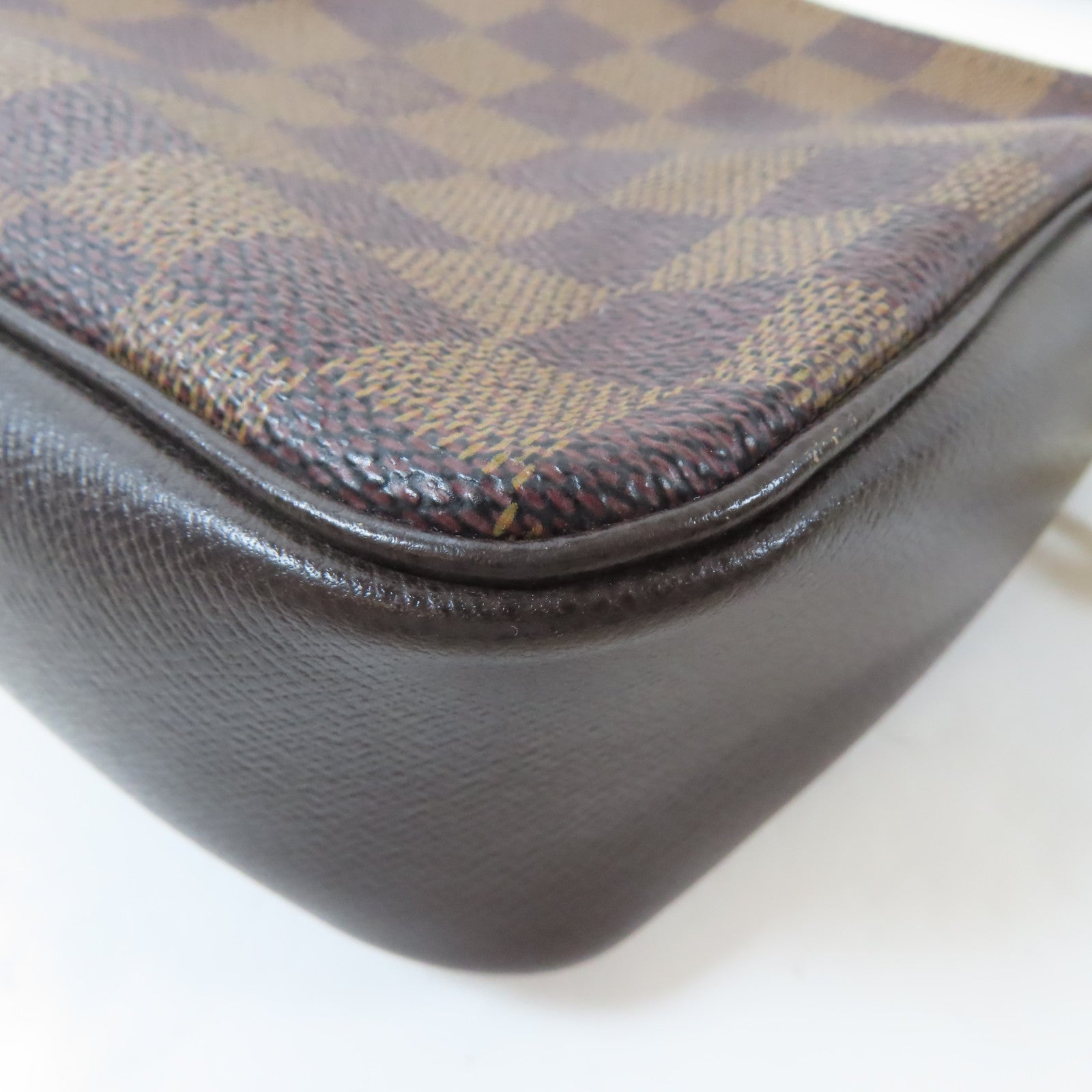 LOUIS VUITTON Damier Truth Makeup Bag金扣手挽袋啡色