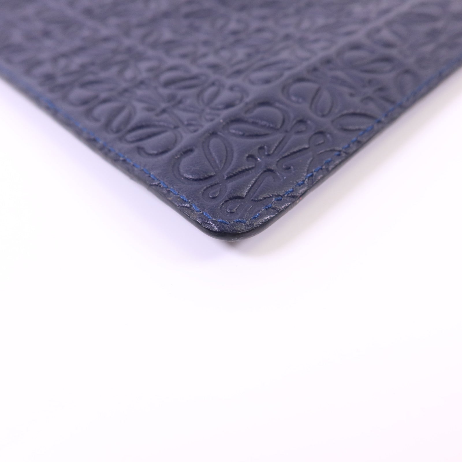 LOEWE 牛皮皮革Pouch銀扣小袋