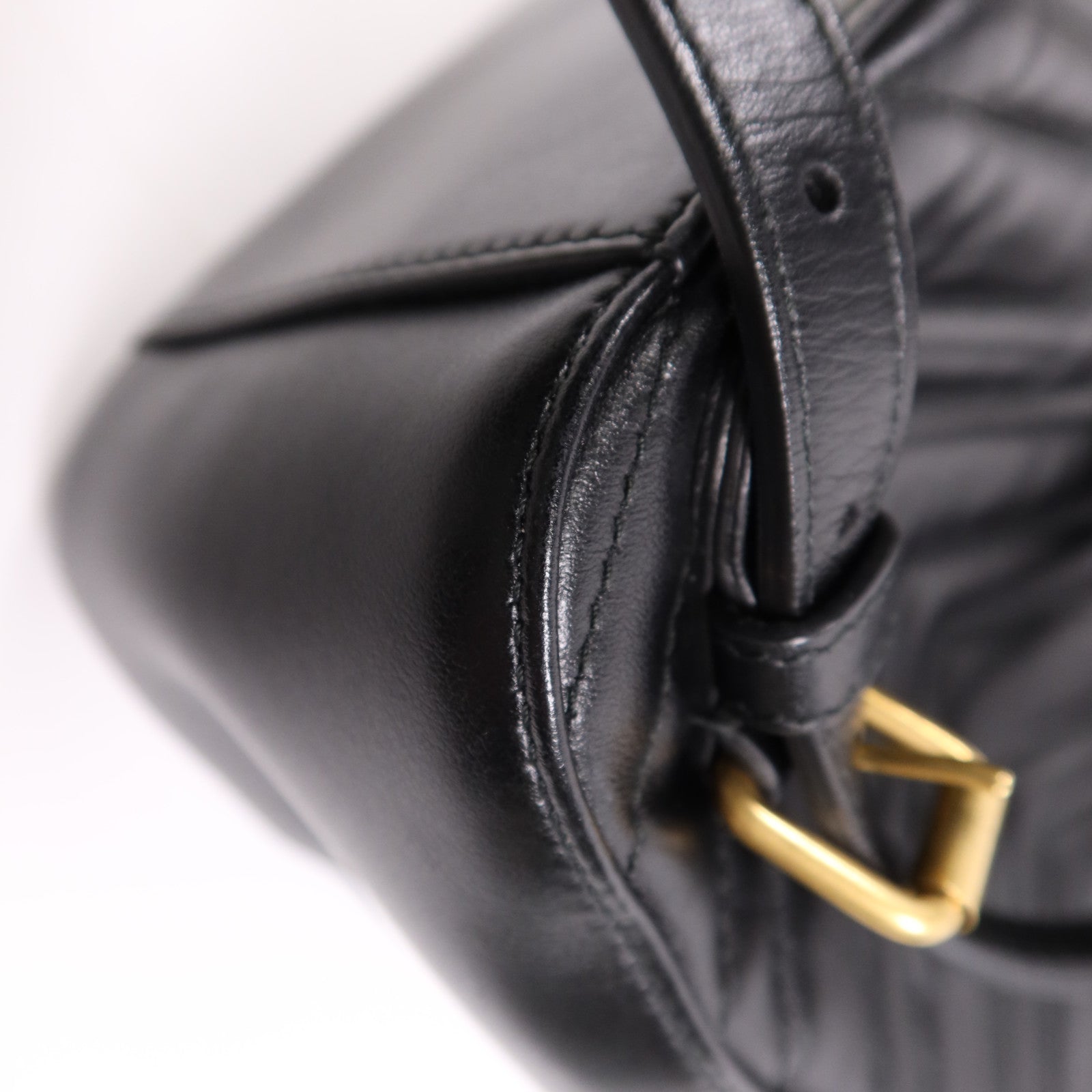 GUCCI 牛皮皮革GG Marmont Backpack金扣背包