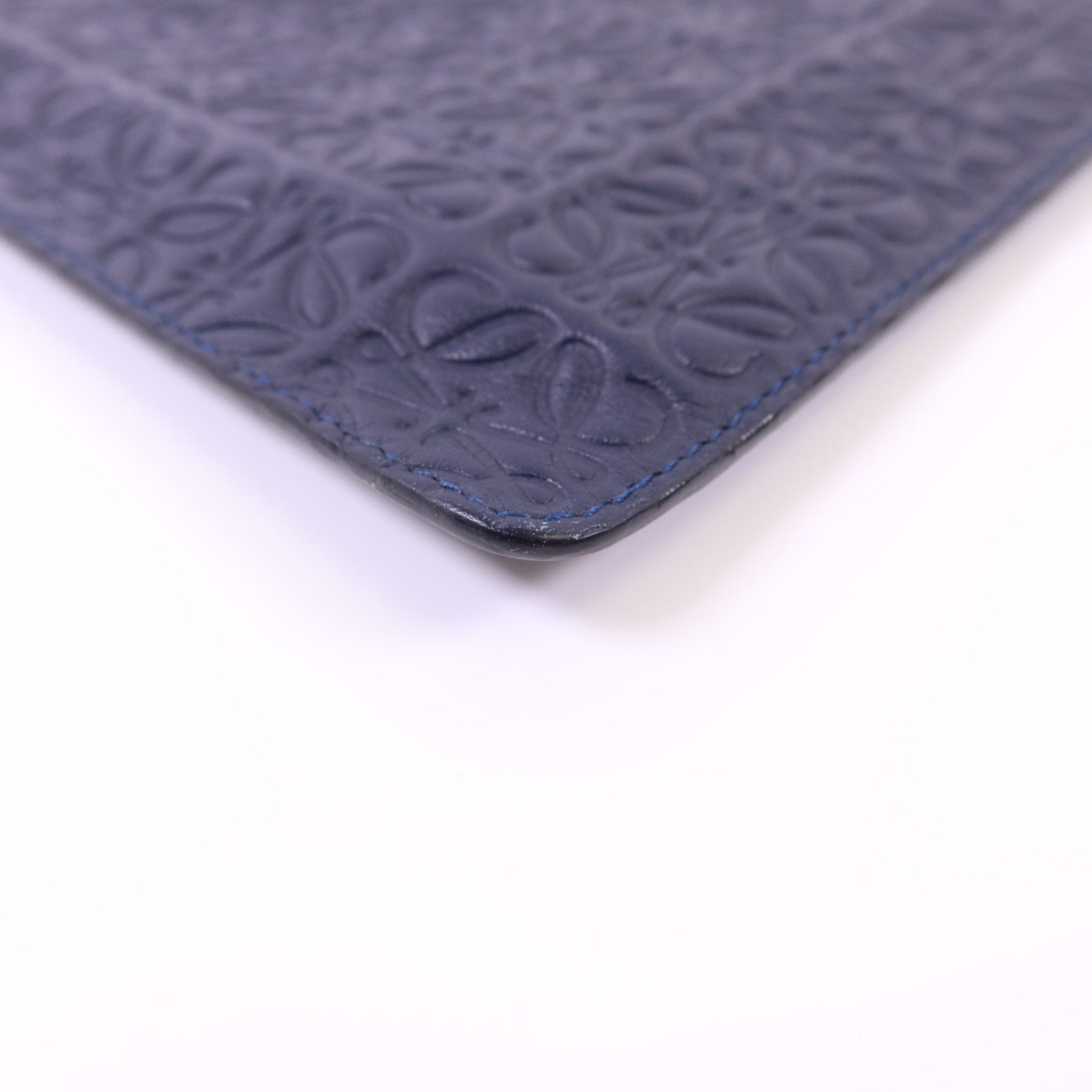 LOEWE 牛皮皮革Pouch銀扣小袋