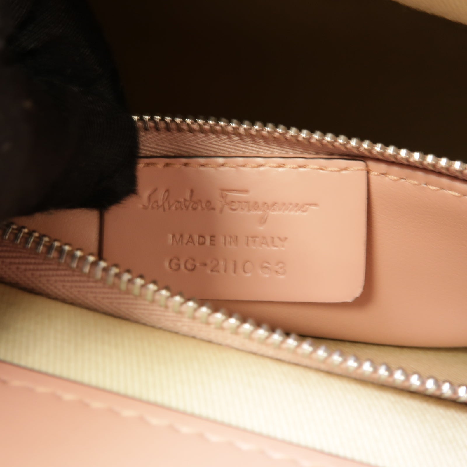 Salvatore Ferragamo 牛皮皮革Gancini Wicker銀扣手挽肩背兩用袋粉紅色