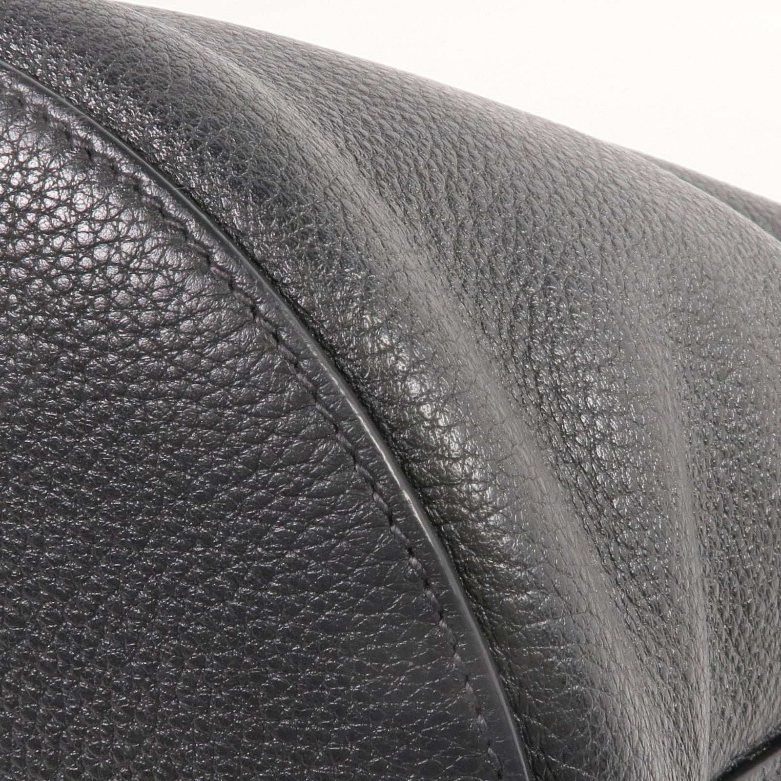 PRADA 牛皮皮革Shoulder Bag銀扣肩背袋