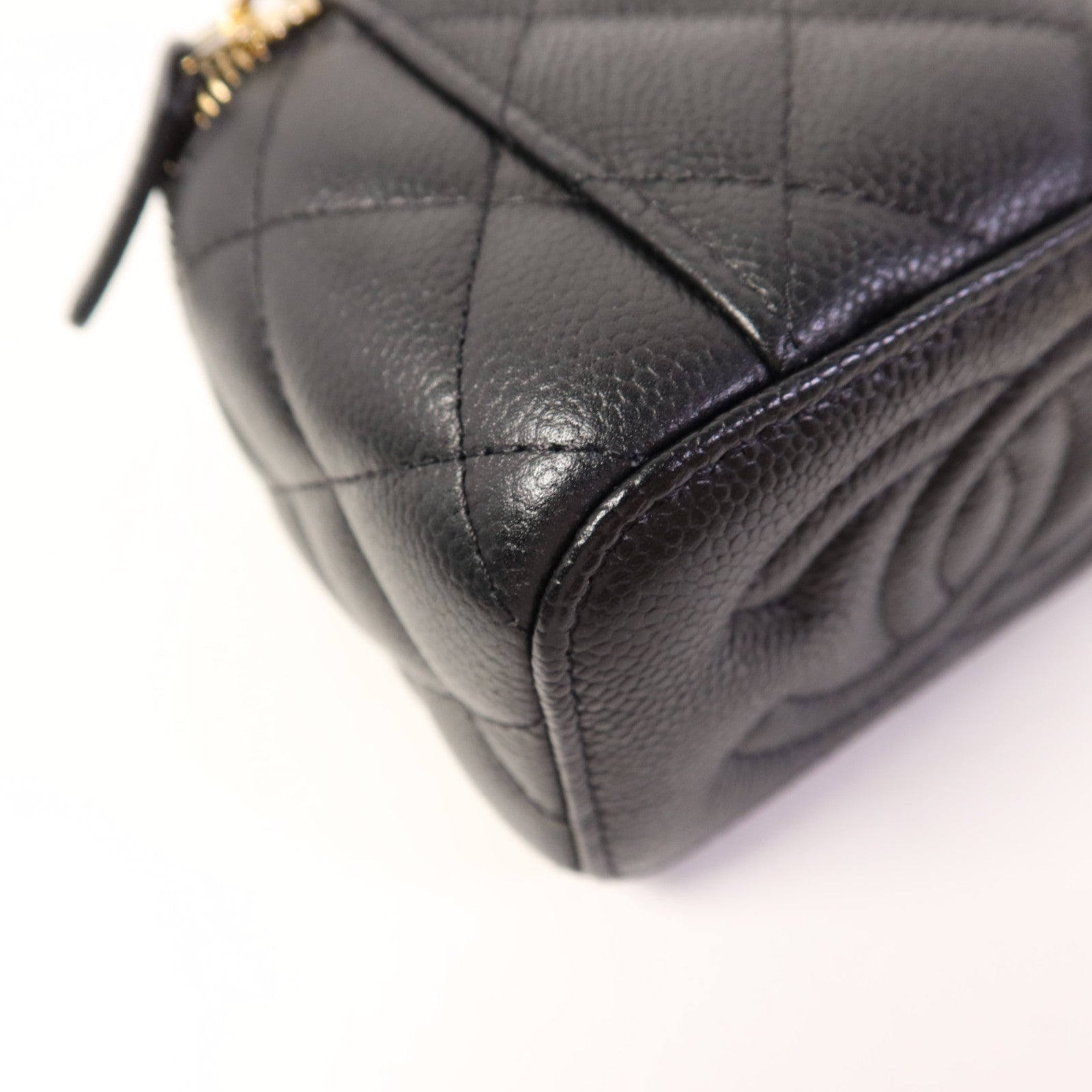 CHANEL 牛皮皮革Vanity Case金扣鏈帶肩背袋