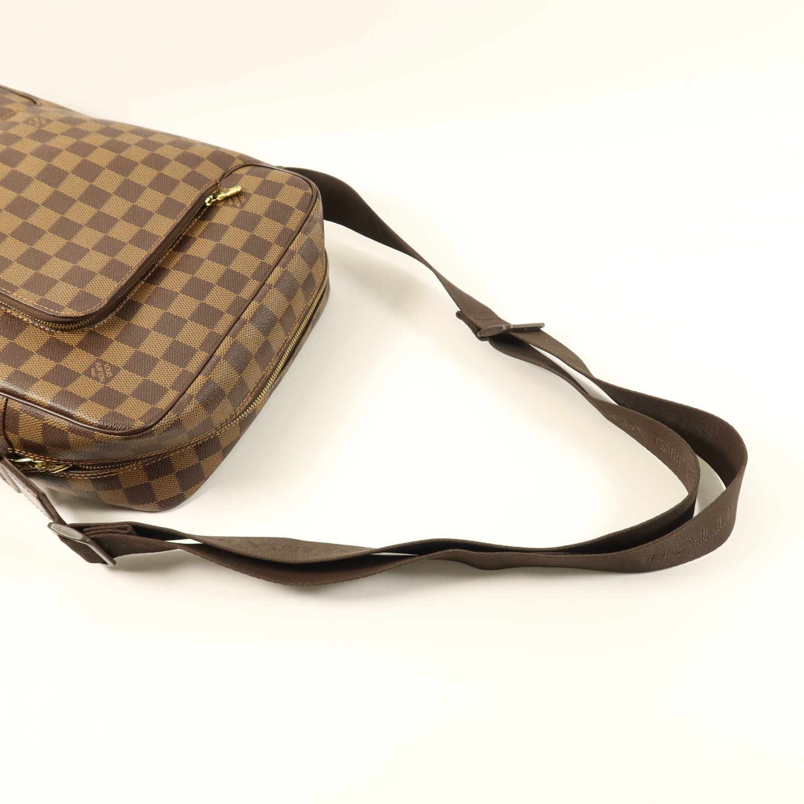 LOUIS VUITTON Damier Olaf MM金扣肩背袋