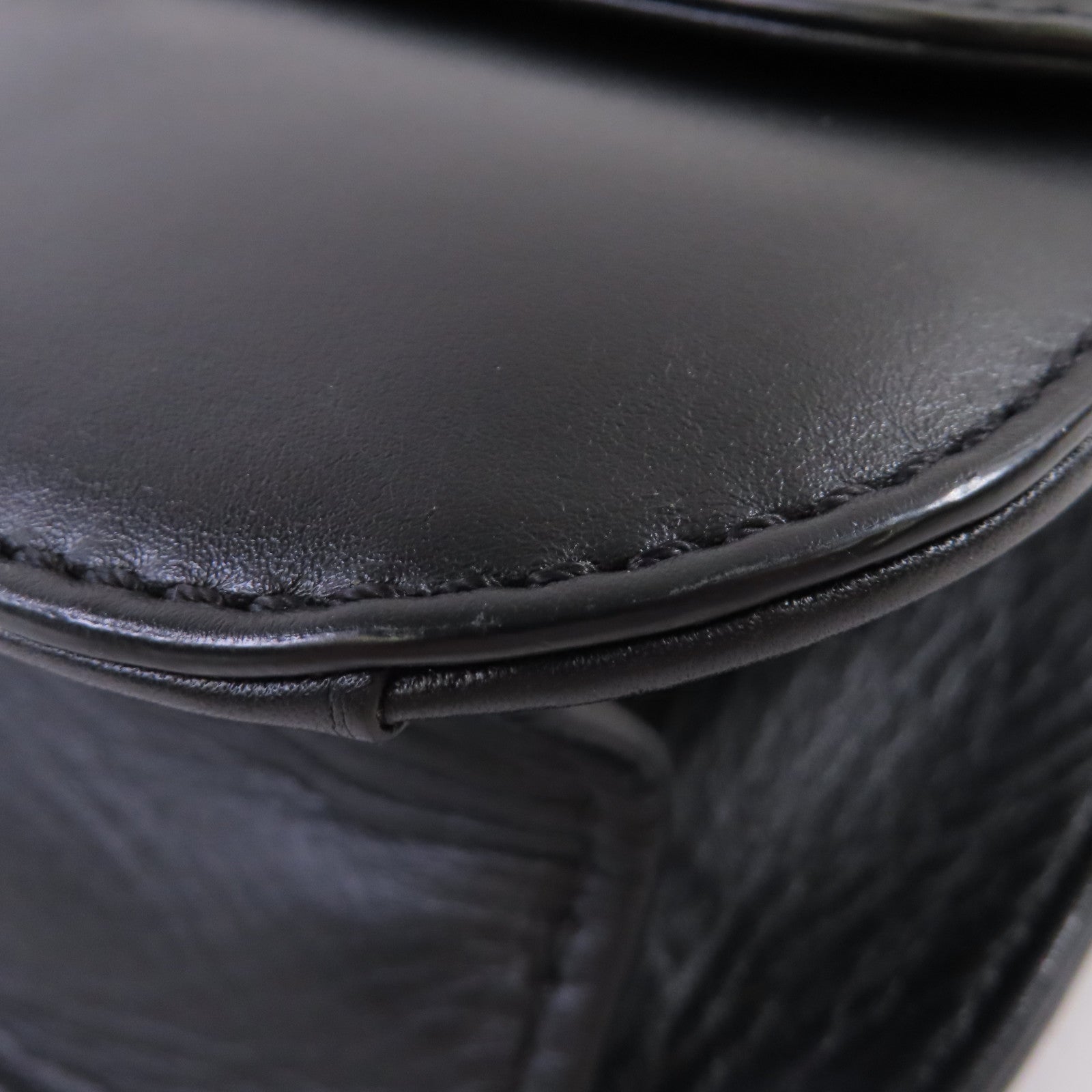 Valentino 【激減優惠】牛皮皮革Garavani Rockstud Chain Shoulder Bag金扣鏈帶肩背袋黑色