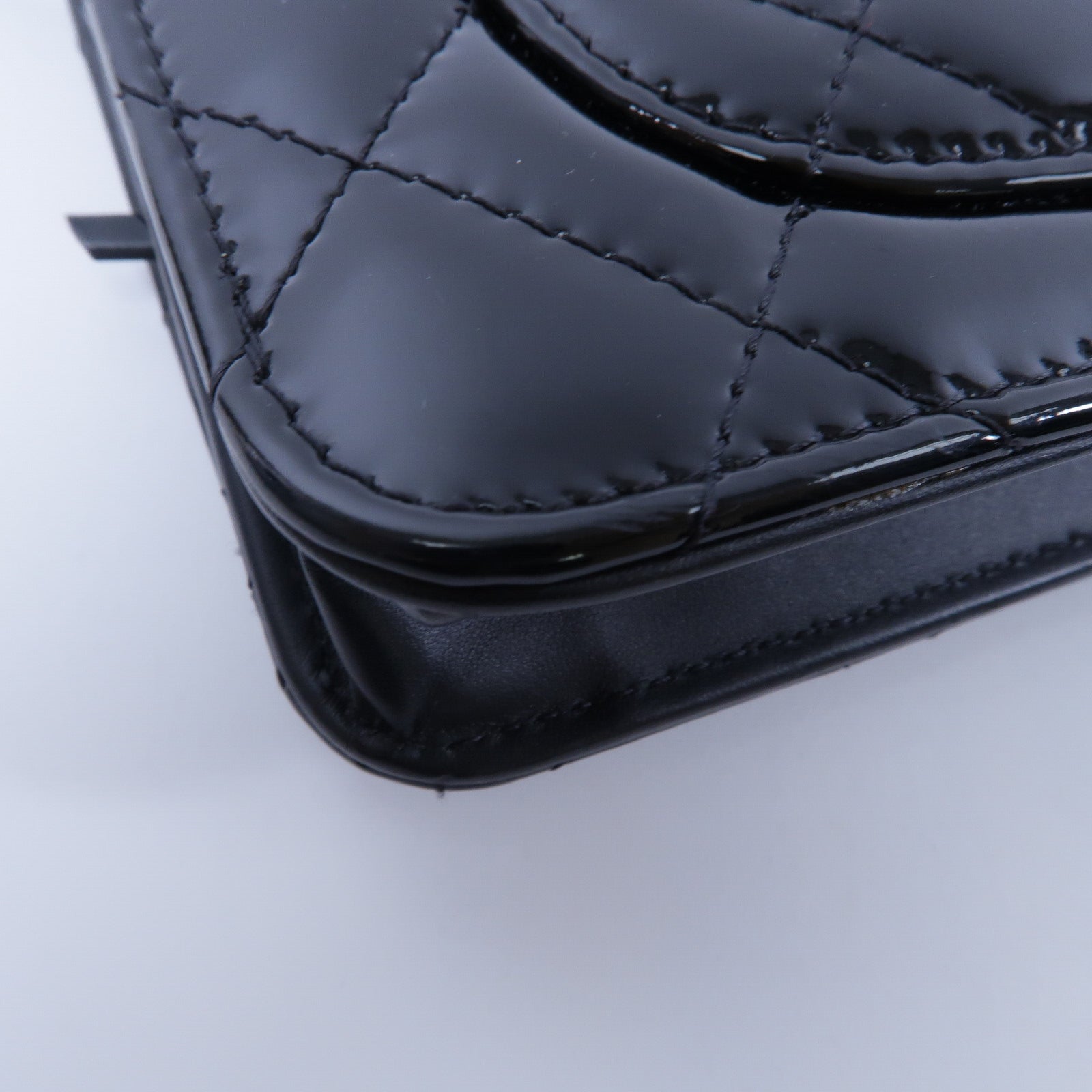 CHANEL 漆皮皮革Wallet On Chain鏈帶肩背袋