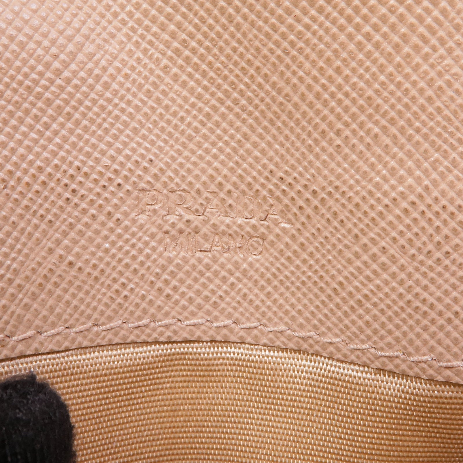 PRADA Saffiano皮革Long Wallet金扣長錢包