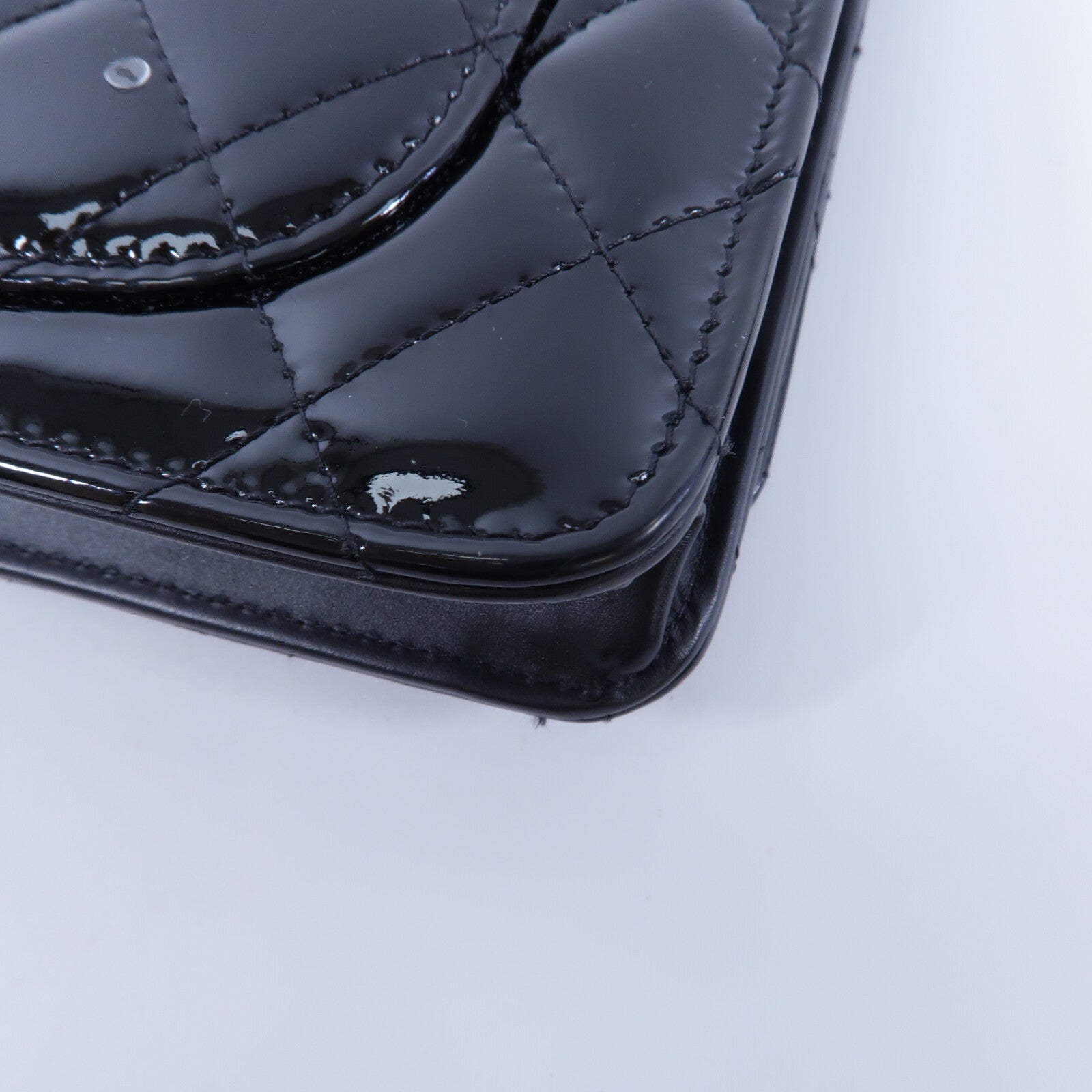 CHANEL 漆皮皮革Wallet On Chain鏈帶肩背袋