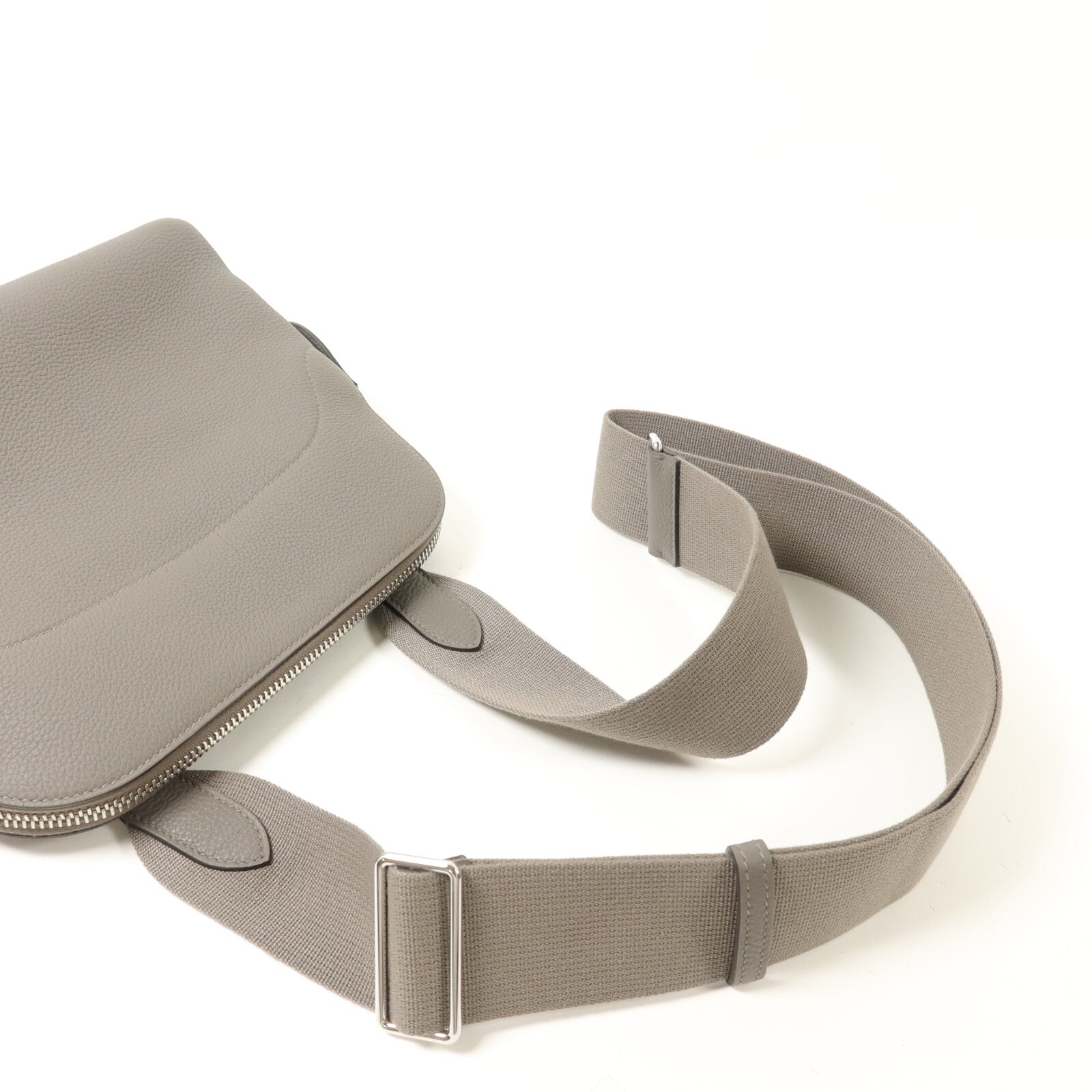 HERMES Togo皮革Bolide Messenger肩背袋Etain