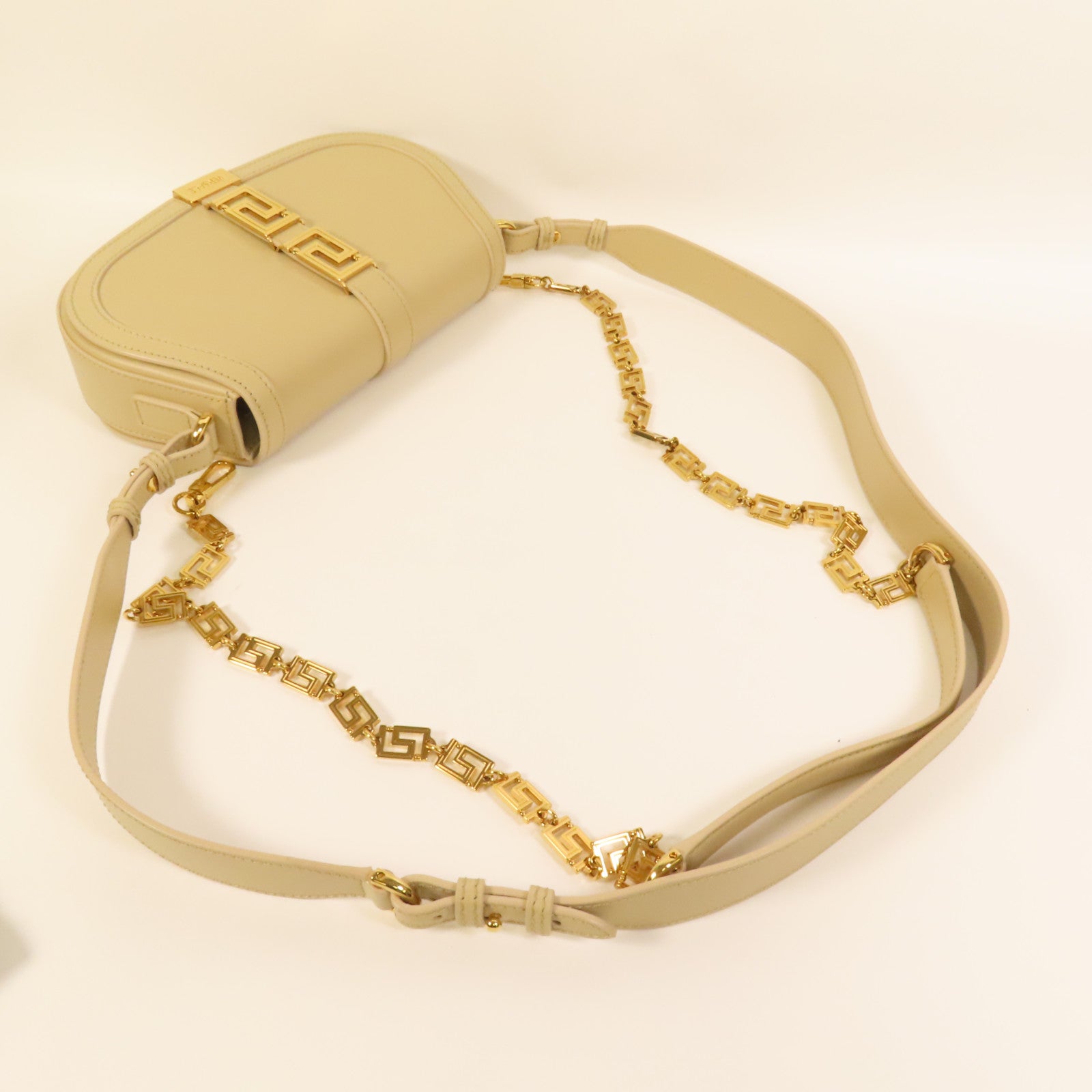 VERSACE 牛皮皮革Greca Goddness金扣肩背袋