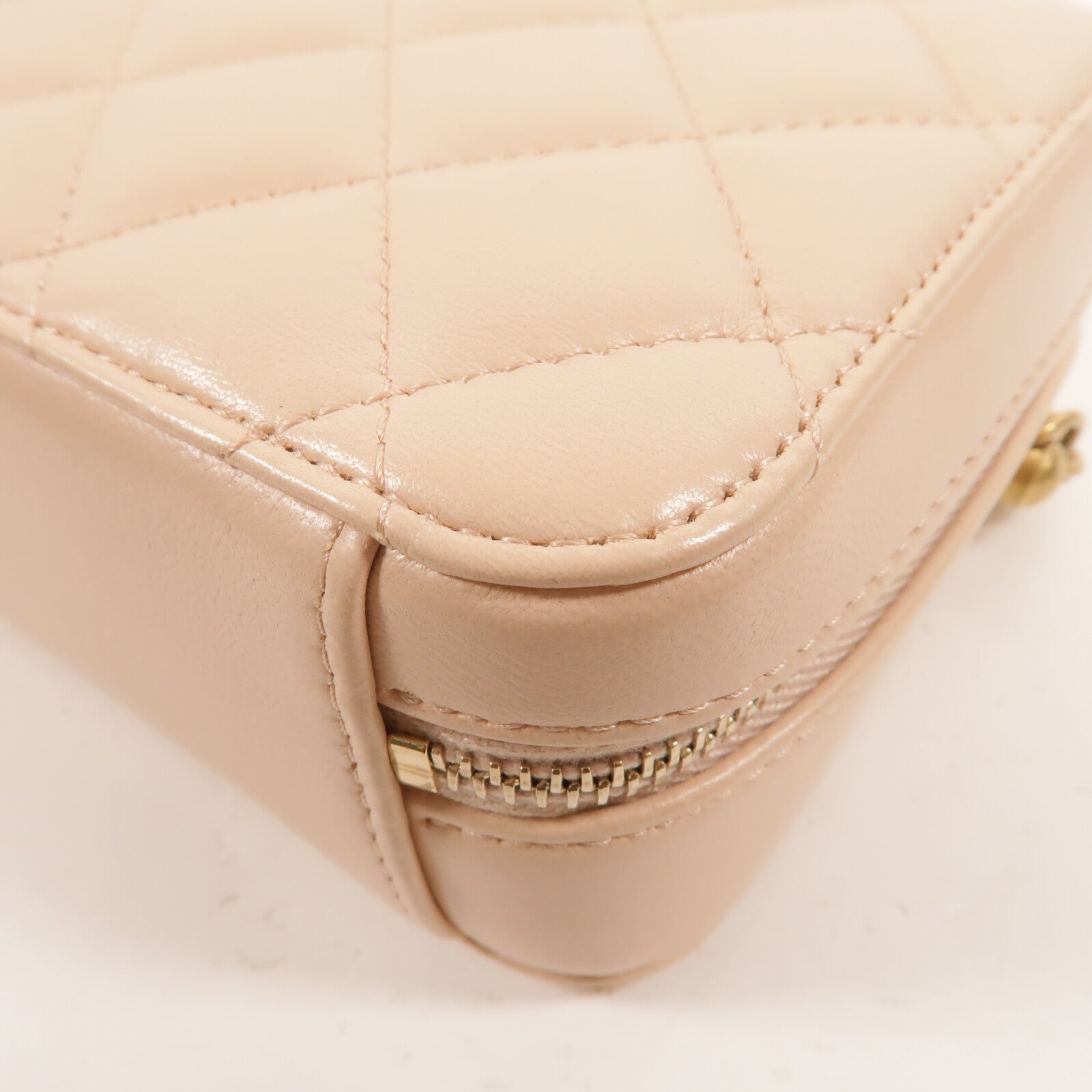 CHANEL 羊皮皮革Vanity Case Gold Ball鏈帶肩背袋