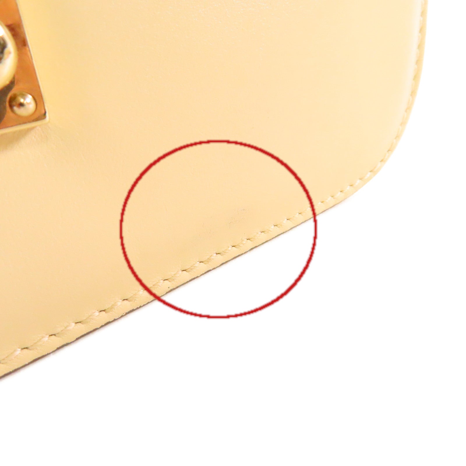 Valentino 牛皮皮革Garanani Lock Chain Shoulder Bag金扣鏈帶肩背袋米白色