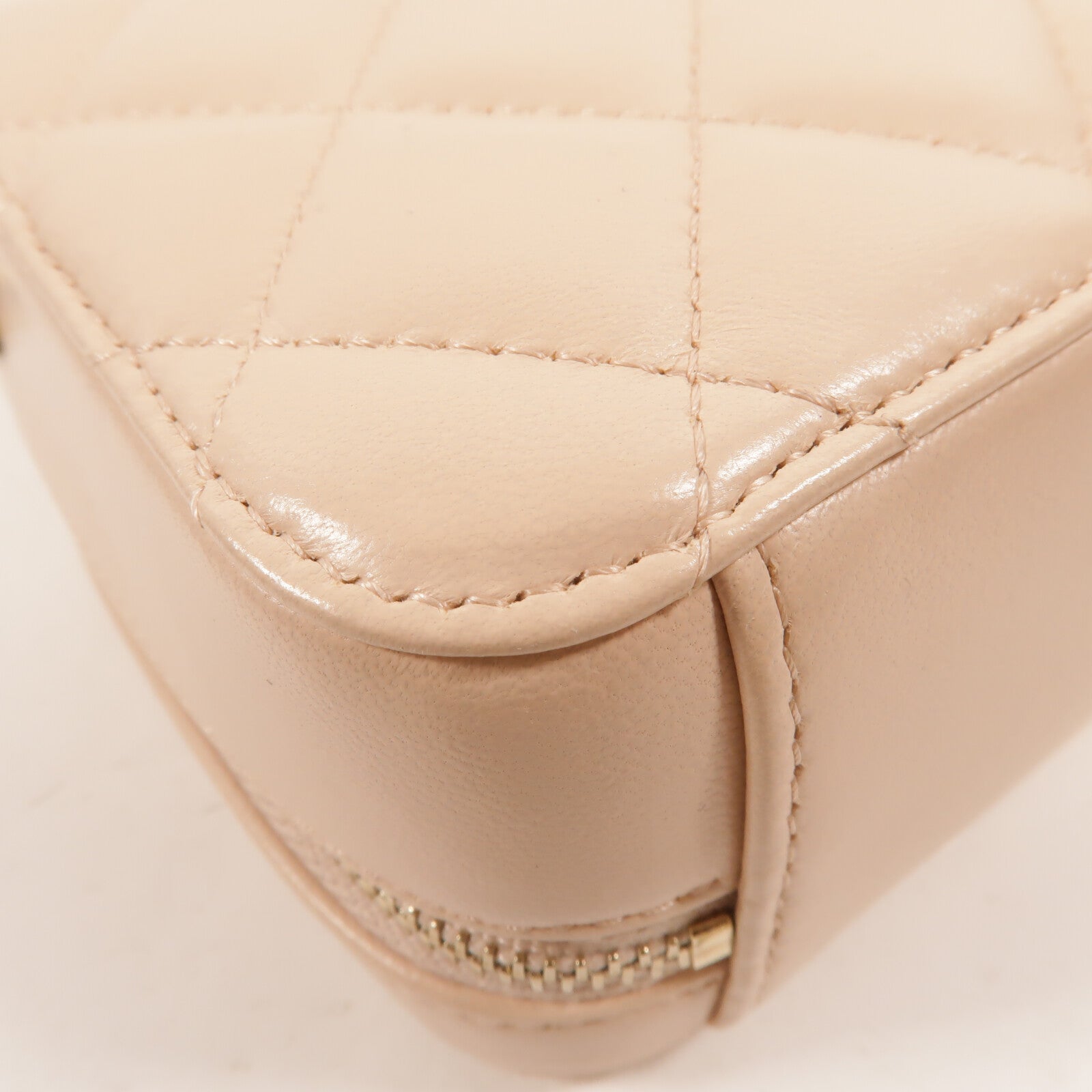 CHANEL 羊皮皮革Vanity Case Gold Ball鏈帶肩背袋