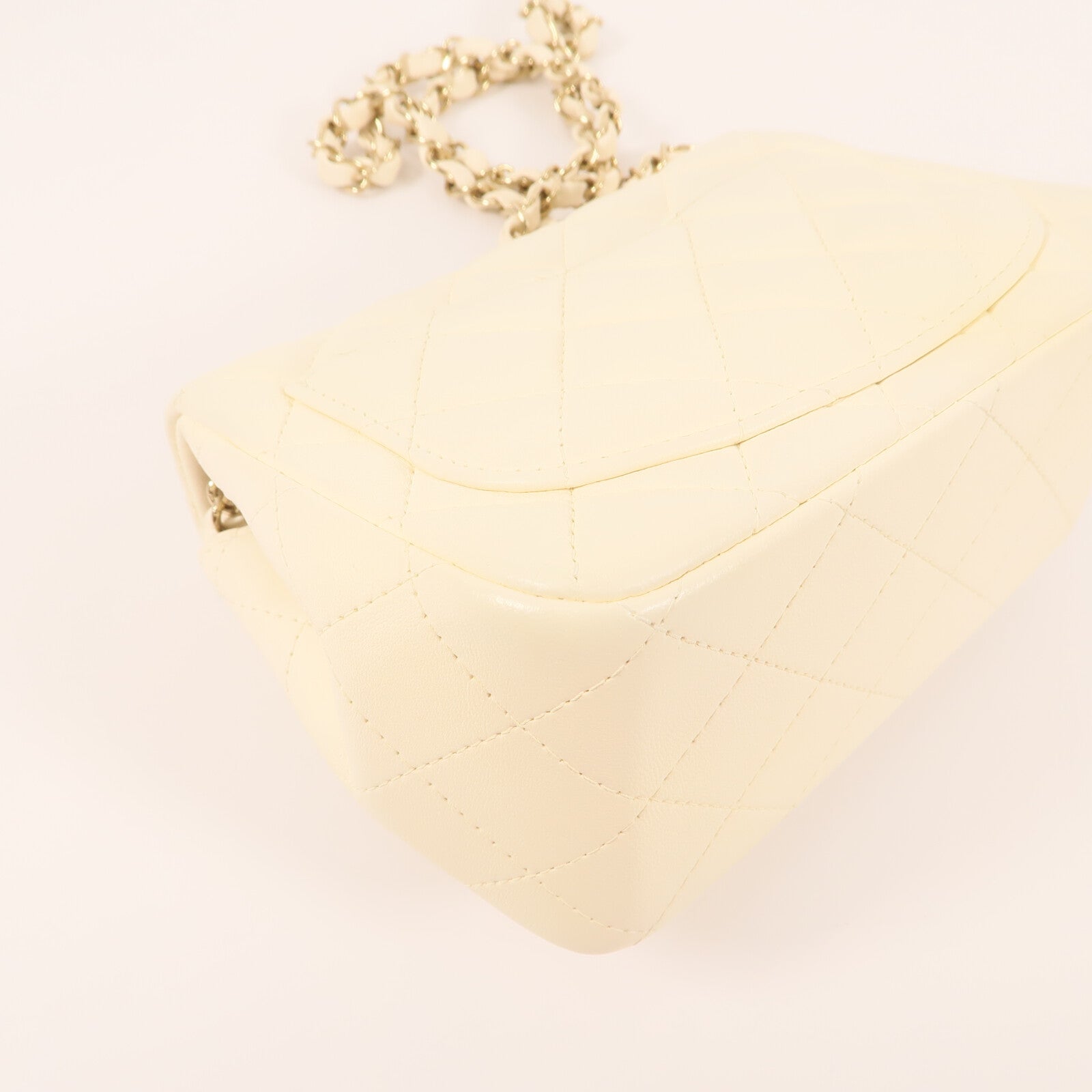 CHANEL 羊皮皮革Mini Flap金扣鏈帶肩背袋