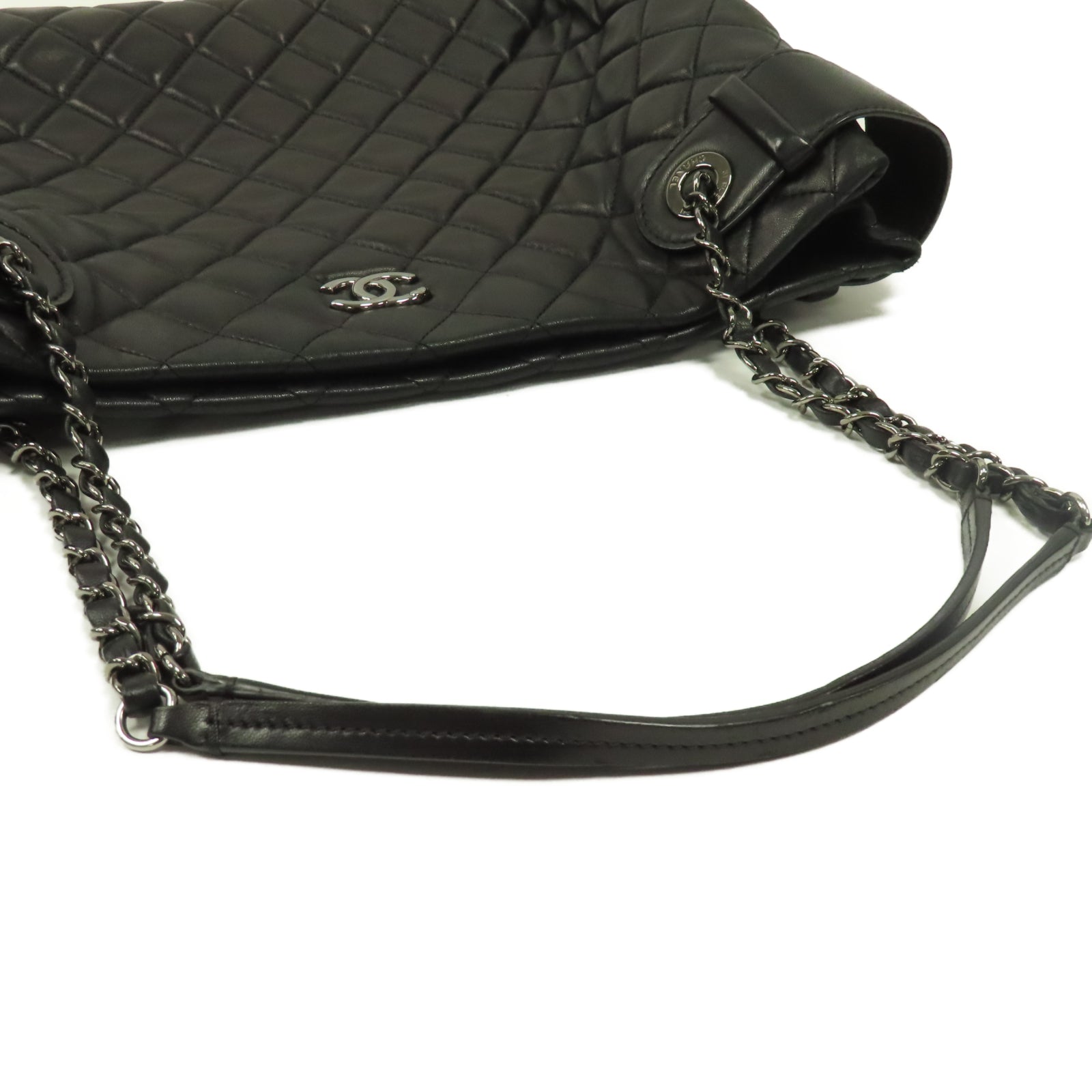 CHANEL 【激減優惠】菱格皮革Shoulder Tote銀扣肩背袋黑色