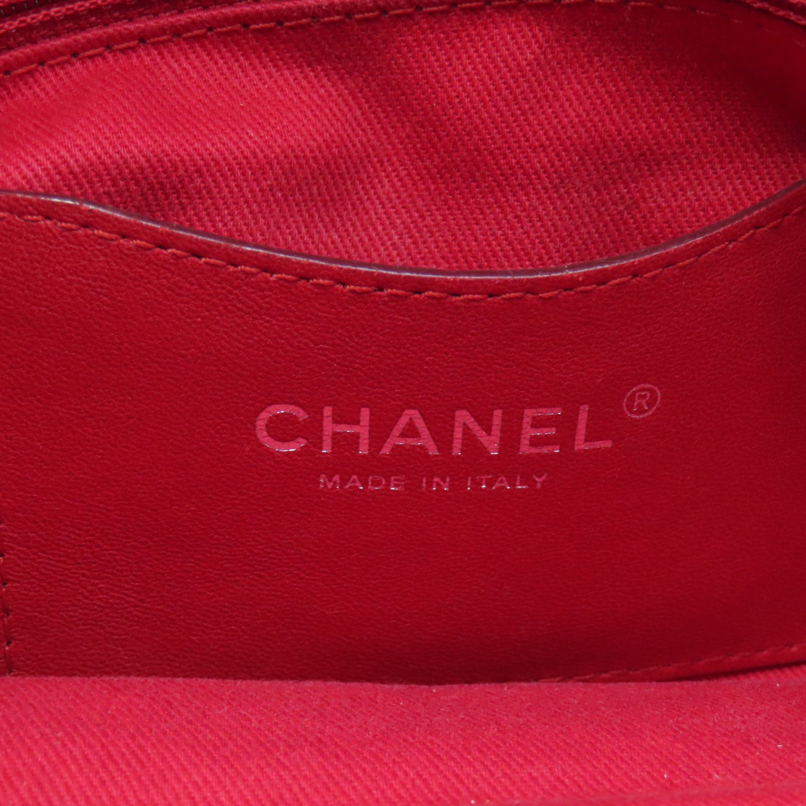 CHANEL rhombic patent leather Mademoiselle Bowling Bag silver buckle chain shoulder bag red