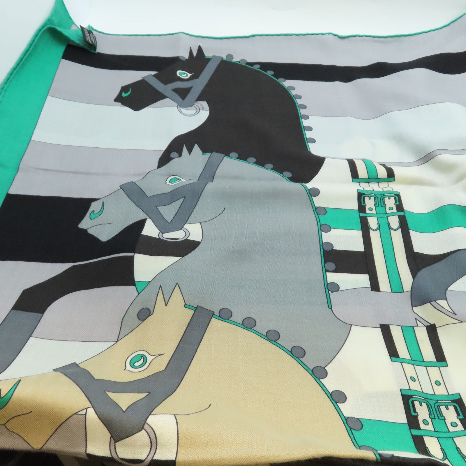 HERMES 【激減優惠】羊絨/絲質Scarf綠色/米色