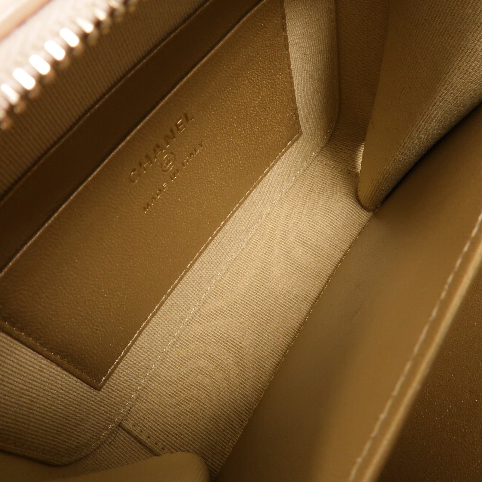 CHANEL 羊皮皮革Vanity Case Gold Ball鏈帶肩背袋