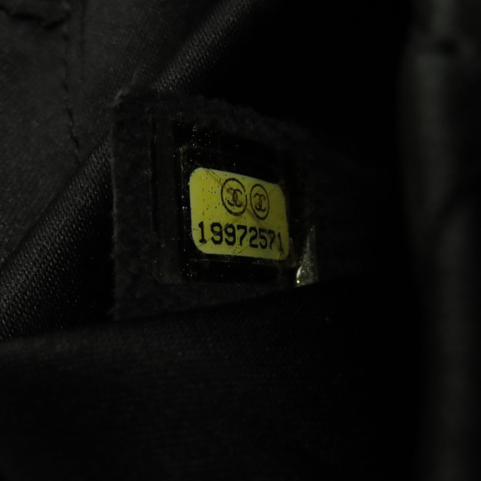 CHANEL 【激減優惠】菱格皮革Shoulder Tote銀扣肩背袋黑色