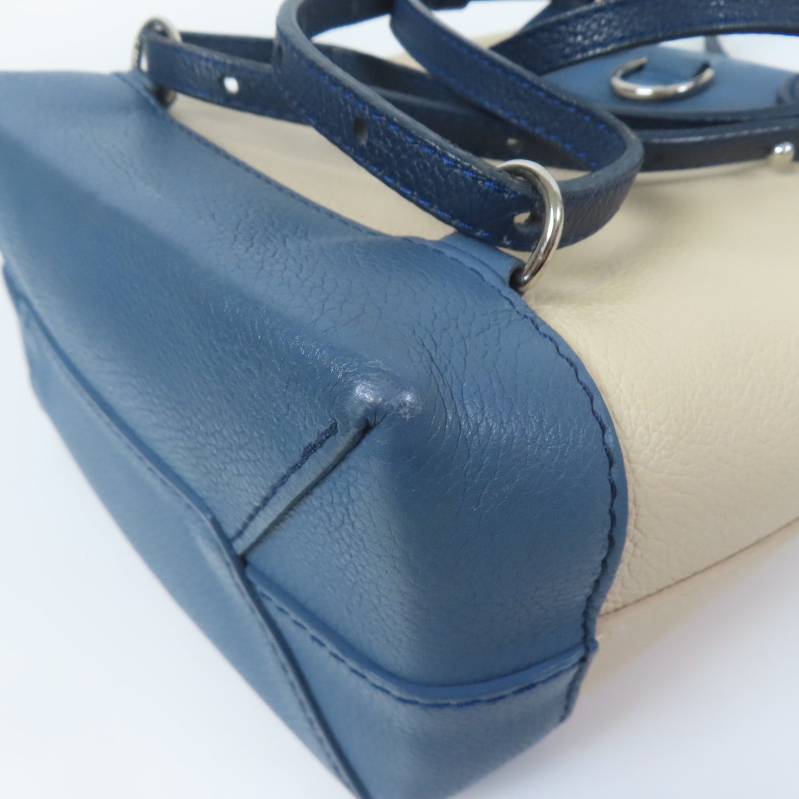 LOUIS VUITTON 牛皮皮革Lockme Backpack銀扣背包米色/藍色