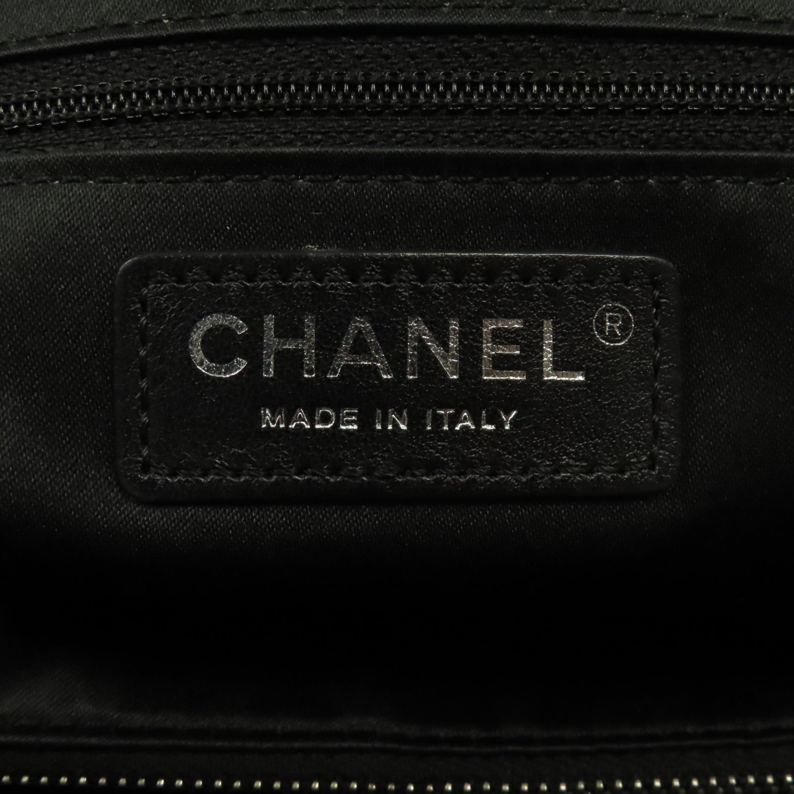 CHANEL 【激減優惠】菱格皮革Shoulder Tote銀扣肩背袋黑色