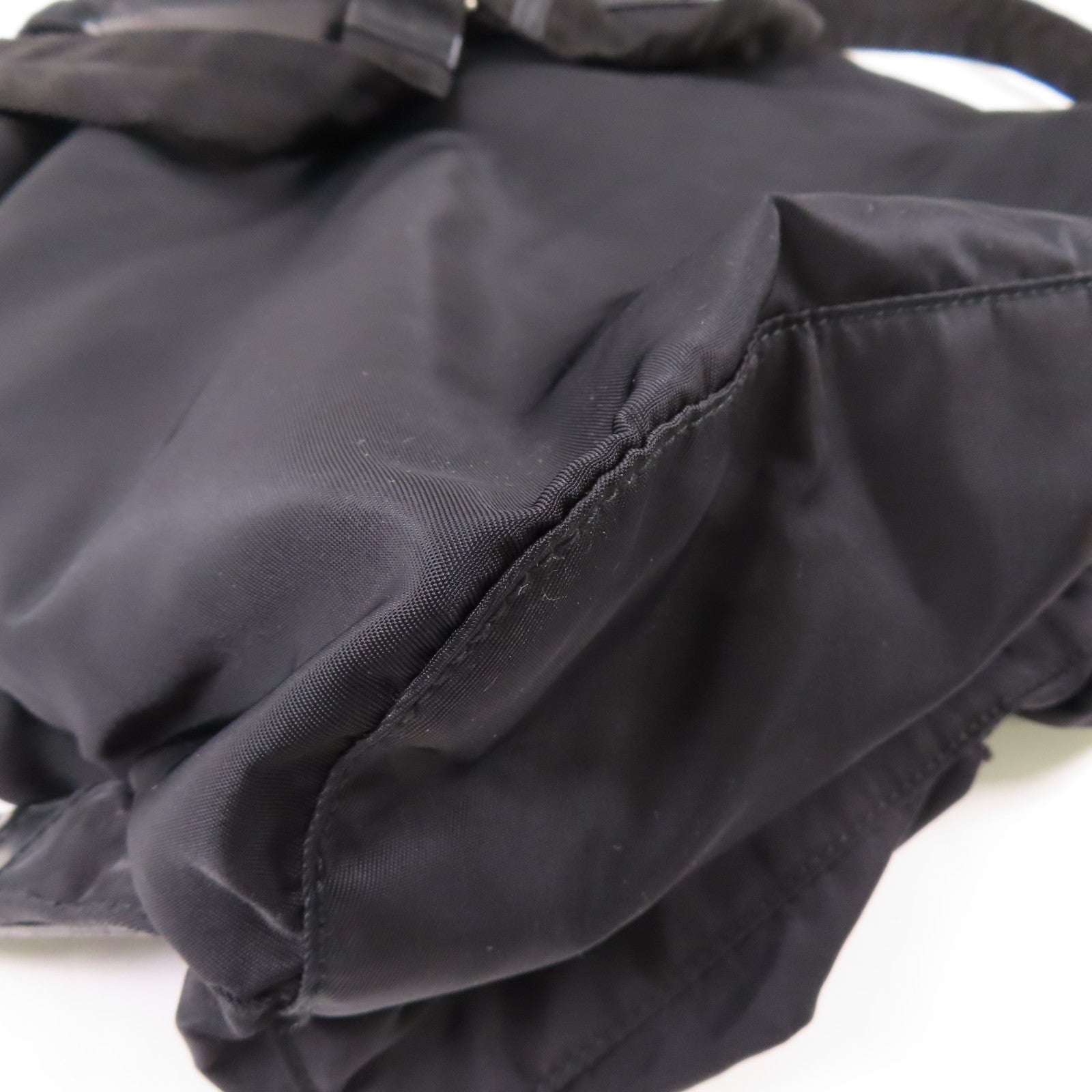 PRADA 尼龍Backpack銀扣背包