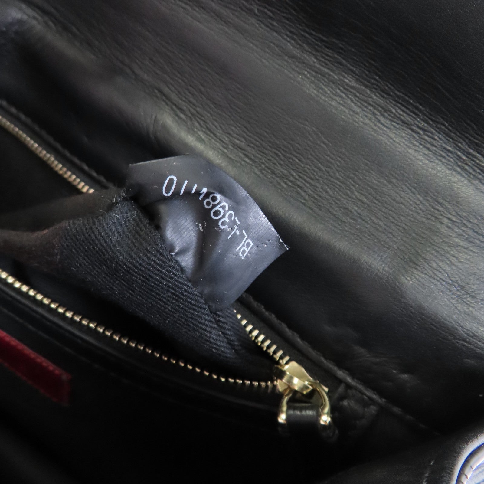 Valentino 【激減優惠】牛皮皮革Garavani Rockstud Chain Shoulder Bag金扣鏈帶肩背袋黑色