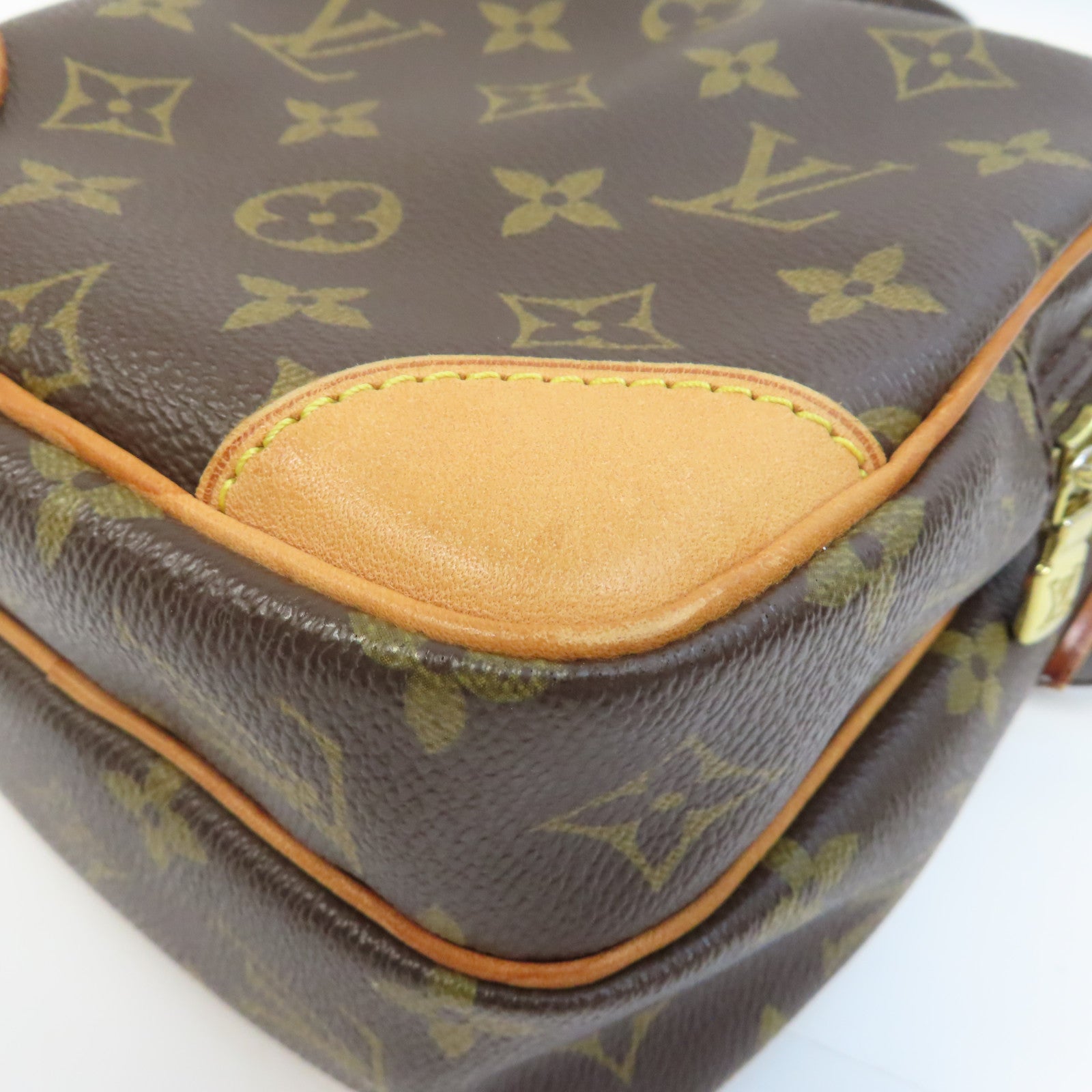 LOUIS VUITTON 【激減優惠】Monogram Amazon金扣肩背袋啡色