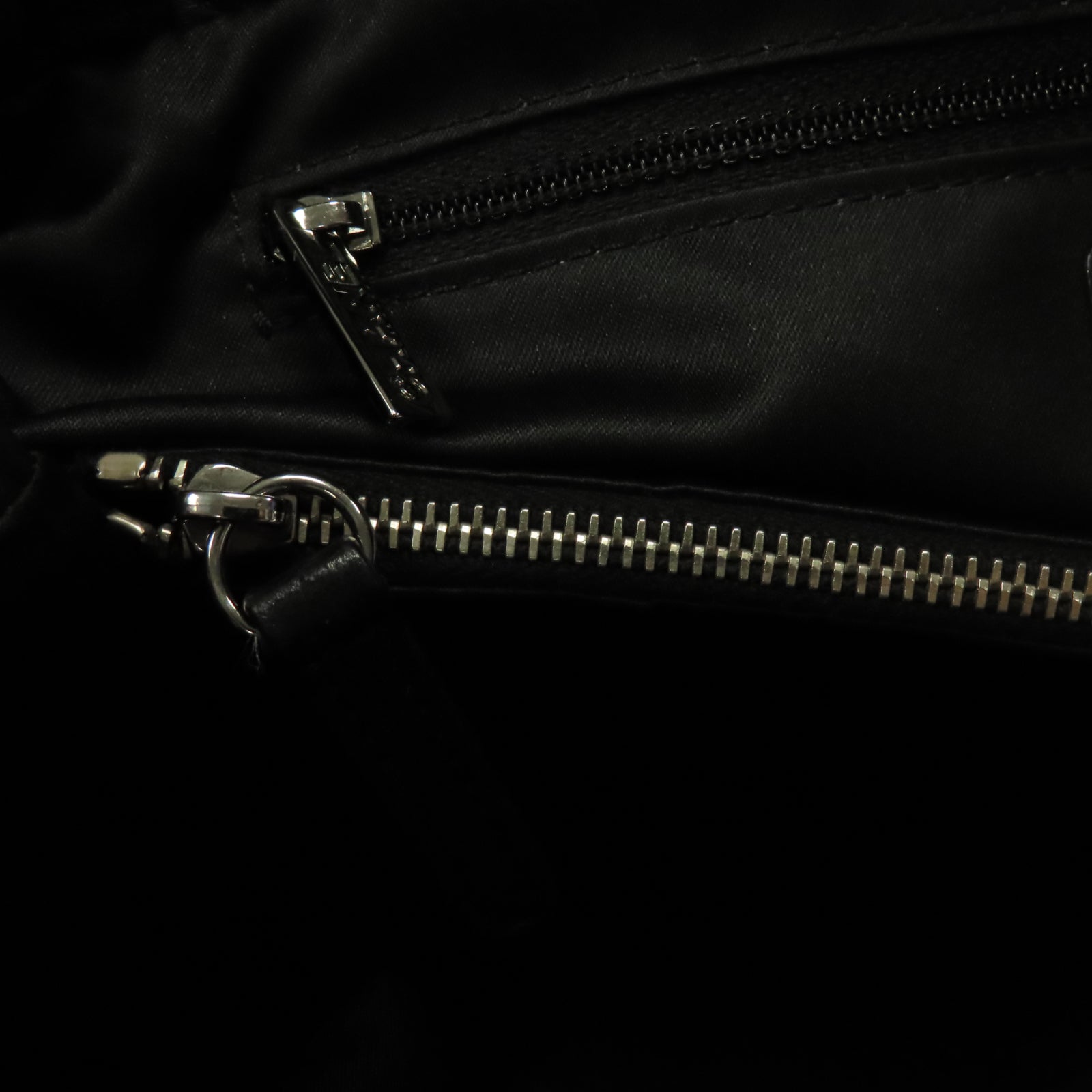 CHANEL 【激減優惠】菱格皮革Shoulder Tote銀扣肩背袋黑色
