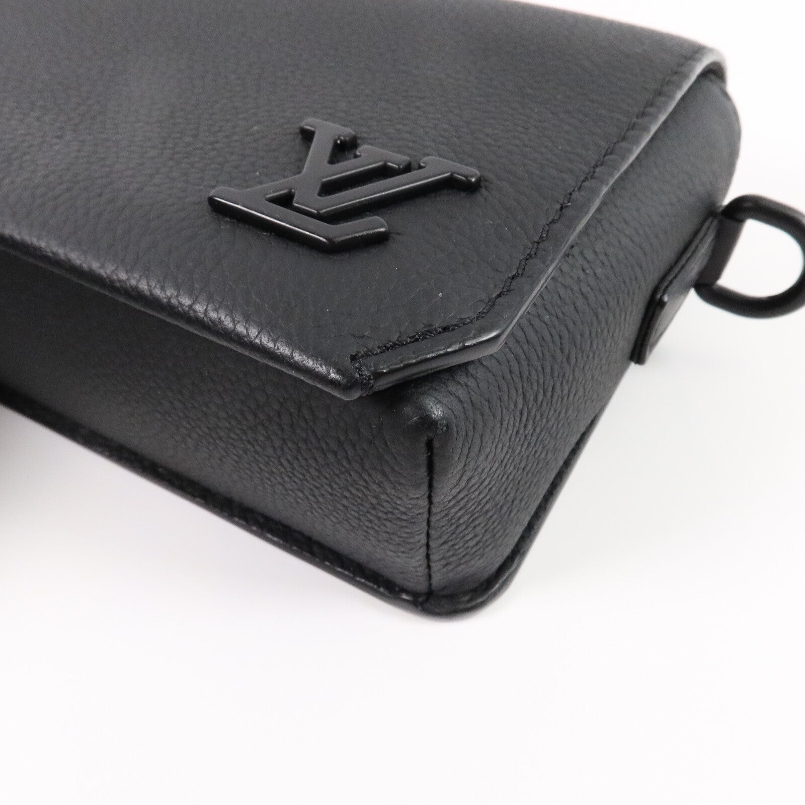 LOUIS VUITTON 牛皮皮革Fastline Wearable Wallet肩背袋