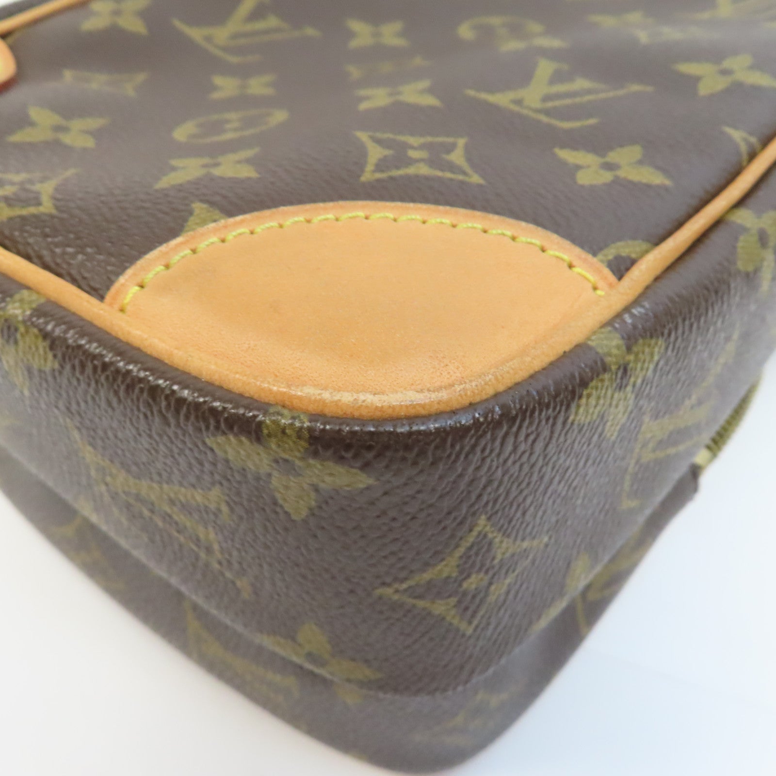 LOUIS VUITTON 【激減優惠】Monogram Amazon金扣肩背袋啡色