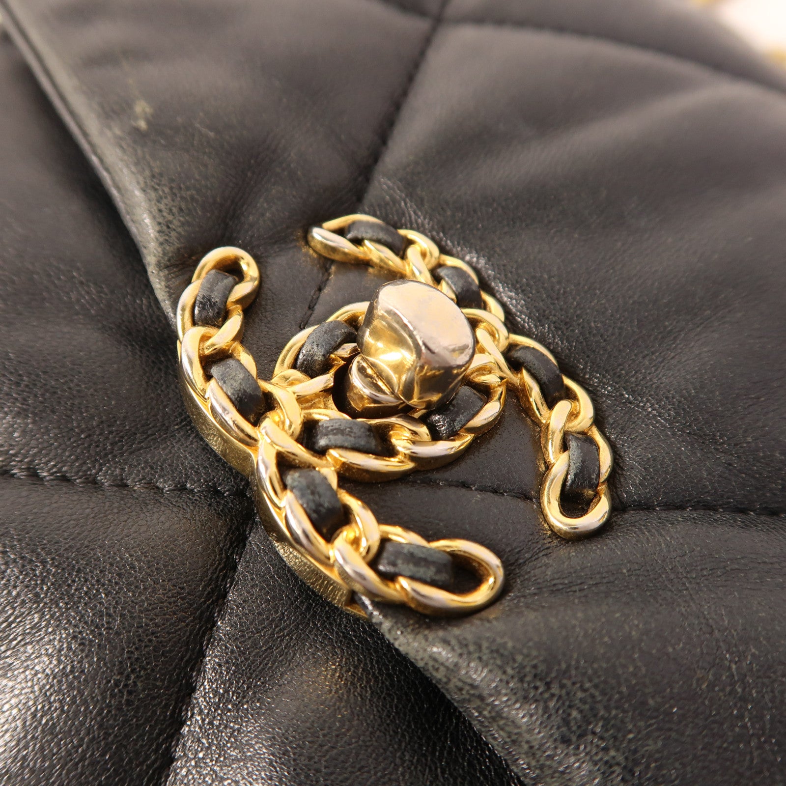 CHANEL 羊皮皮革C19 Medium手挽肩背兩用袋