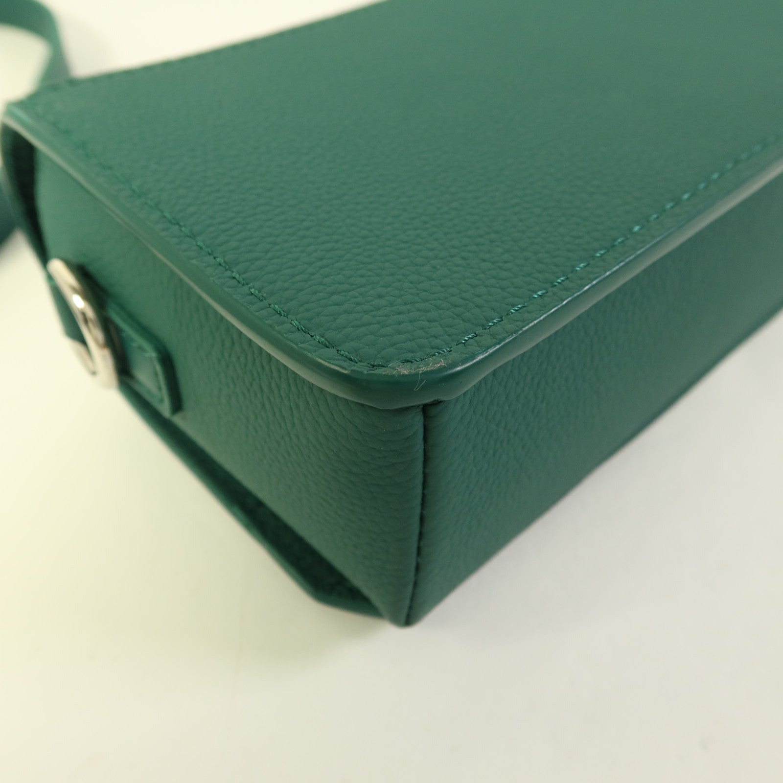 LOUIS VUITTON Aerogram Fastline銀扣肩背袋