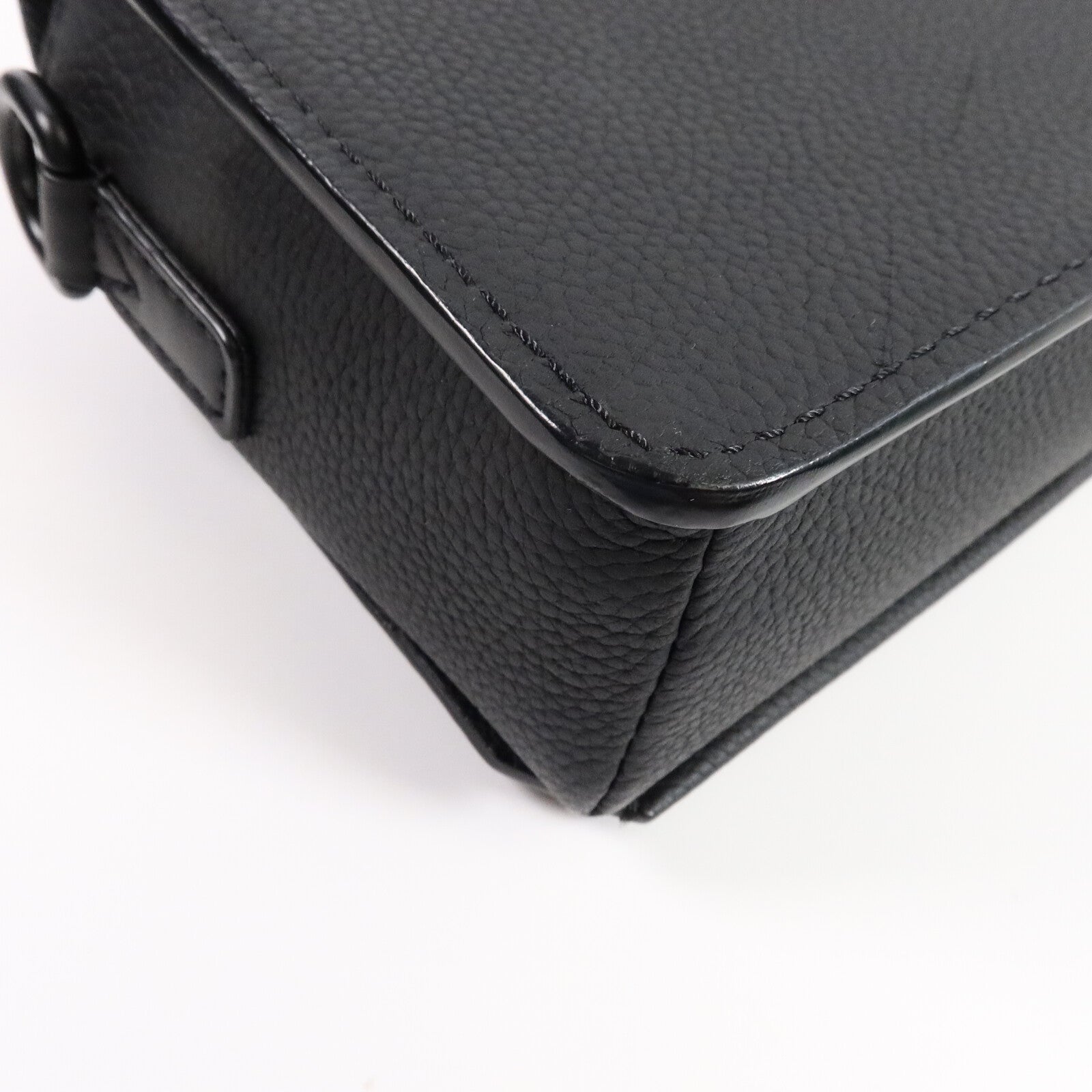 LOUIS VUITTON 牛皮皮革Fastline Wearable Wallet肩背袋