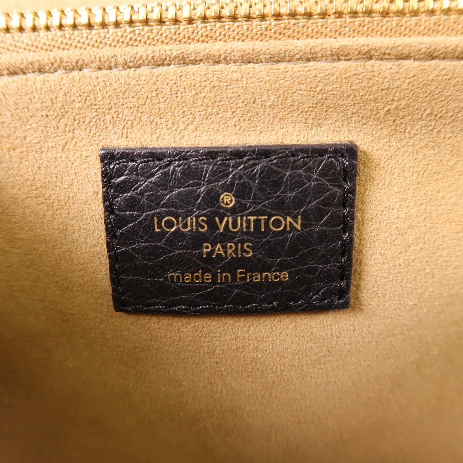 LOUIS VUITTON Taurillon Volta金扣手挽肩背兩用袋