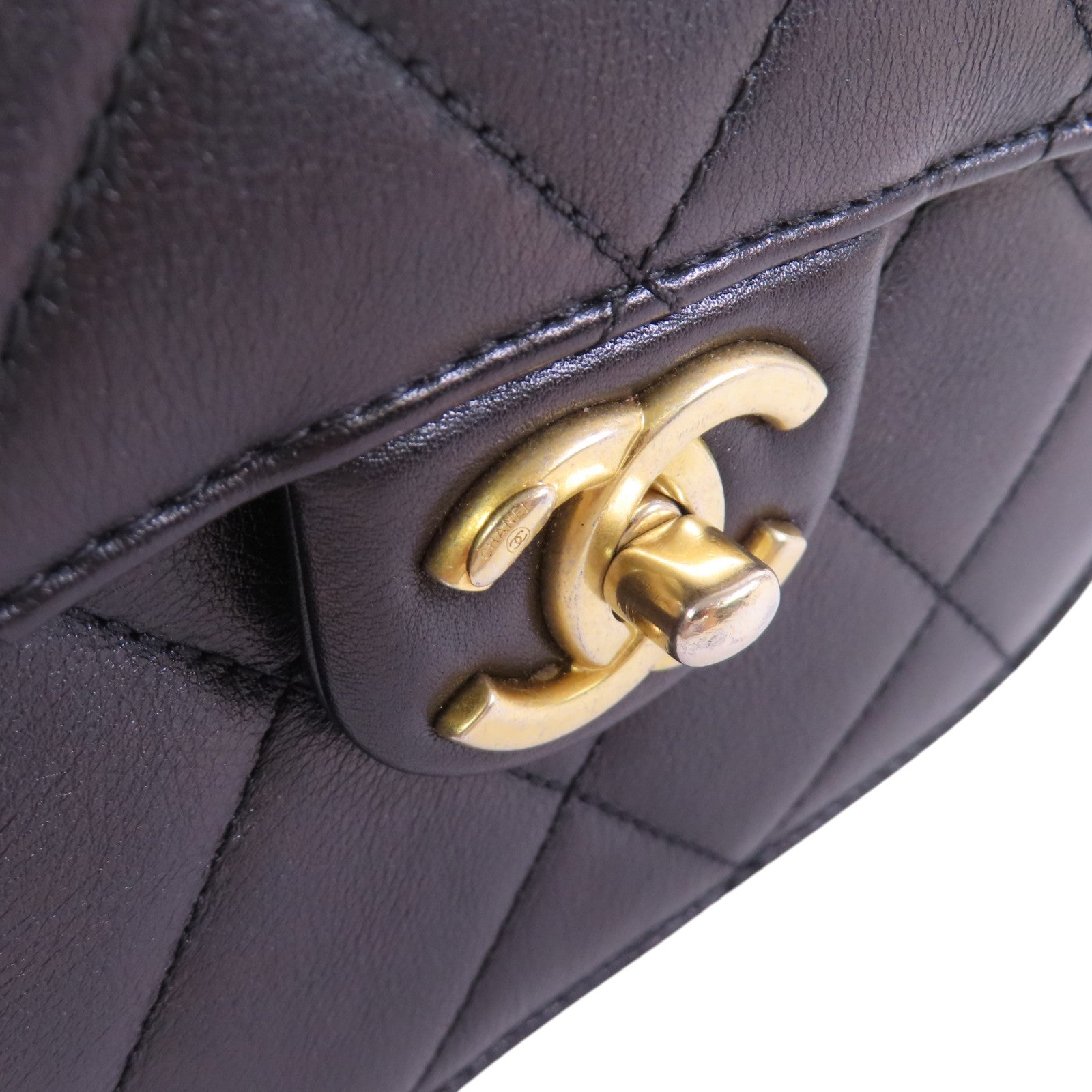 CHANEL 牛皮皮革Chain Shoulder Bag金扣鏈帶肩背袋