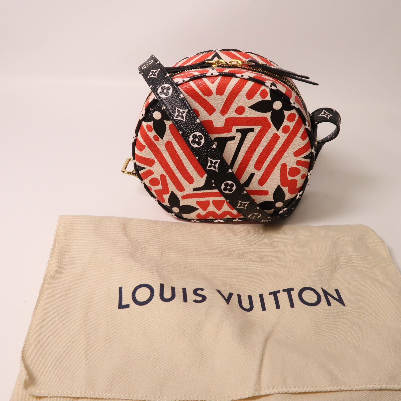 LOUIS VUITTON LV GHW Giant Boite Chapeau Shoulder Bag M45366