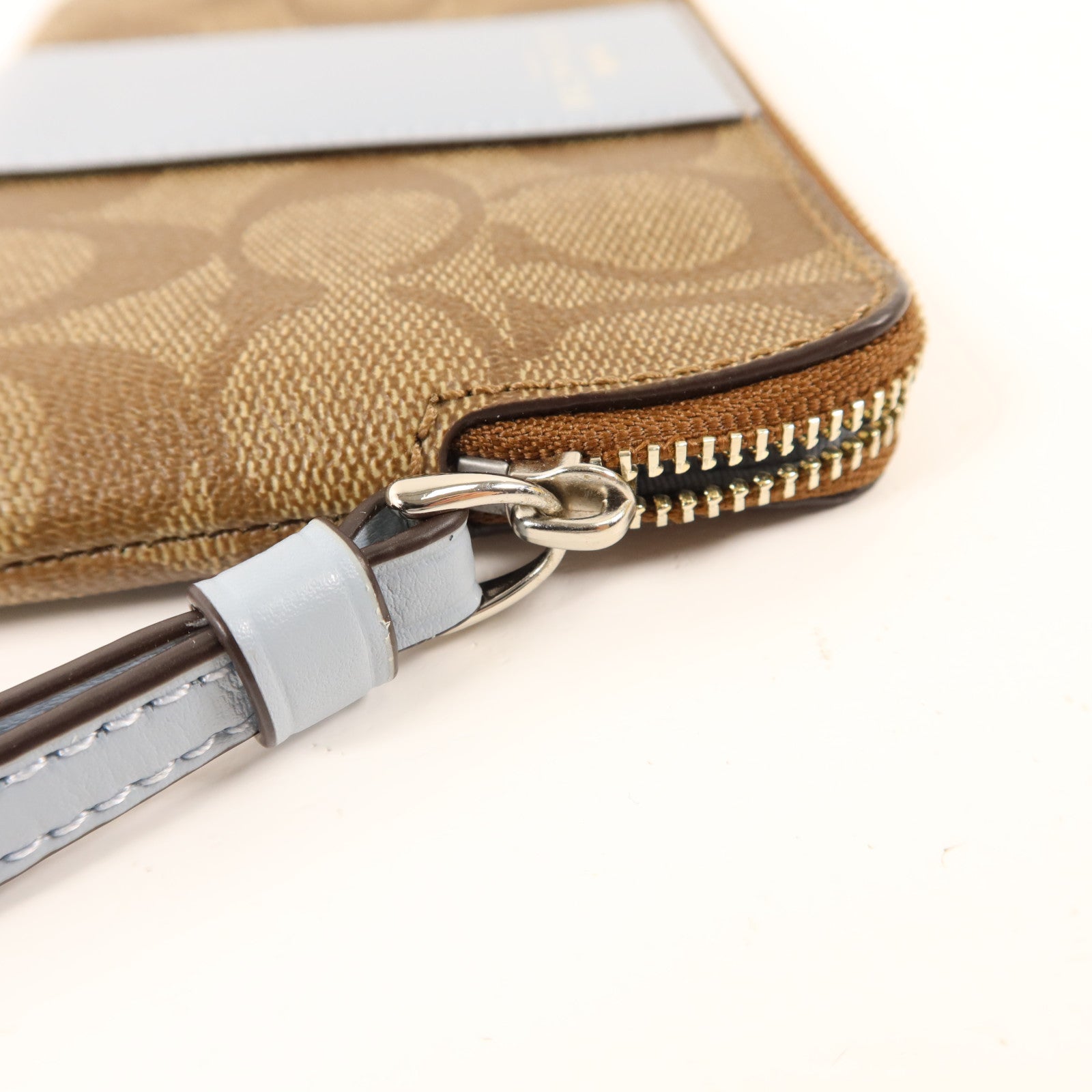 COACH 塗層帆布Corner Zip Wristlet金扣拉鏈錢包