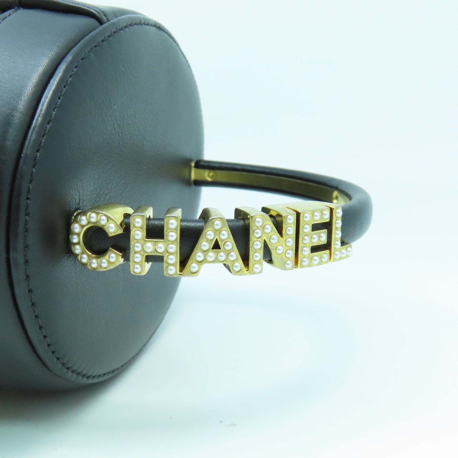 CHANEL 菱格牛皮皮革Chain Shoulder Bag金扣鏈帶肩背袋黑色