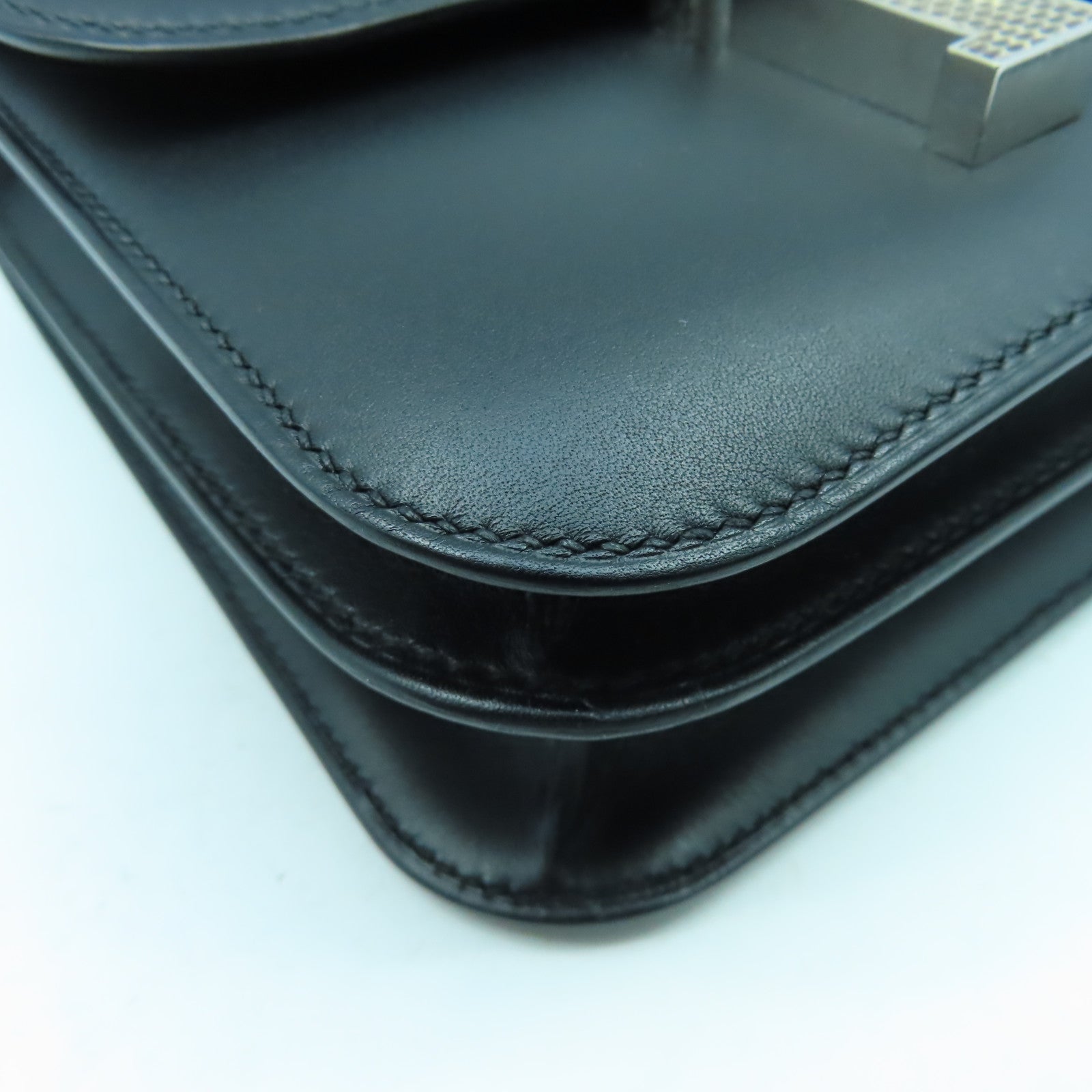 HERMES 【激減優惠】Swift/Lizard皮革Constance Mini銀扣肩背袋黑色