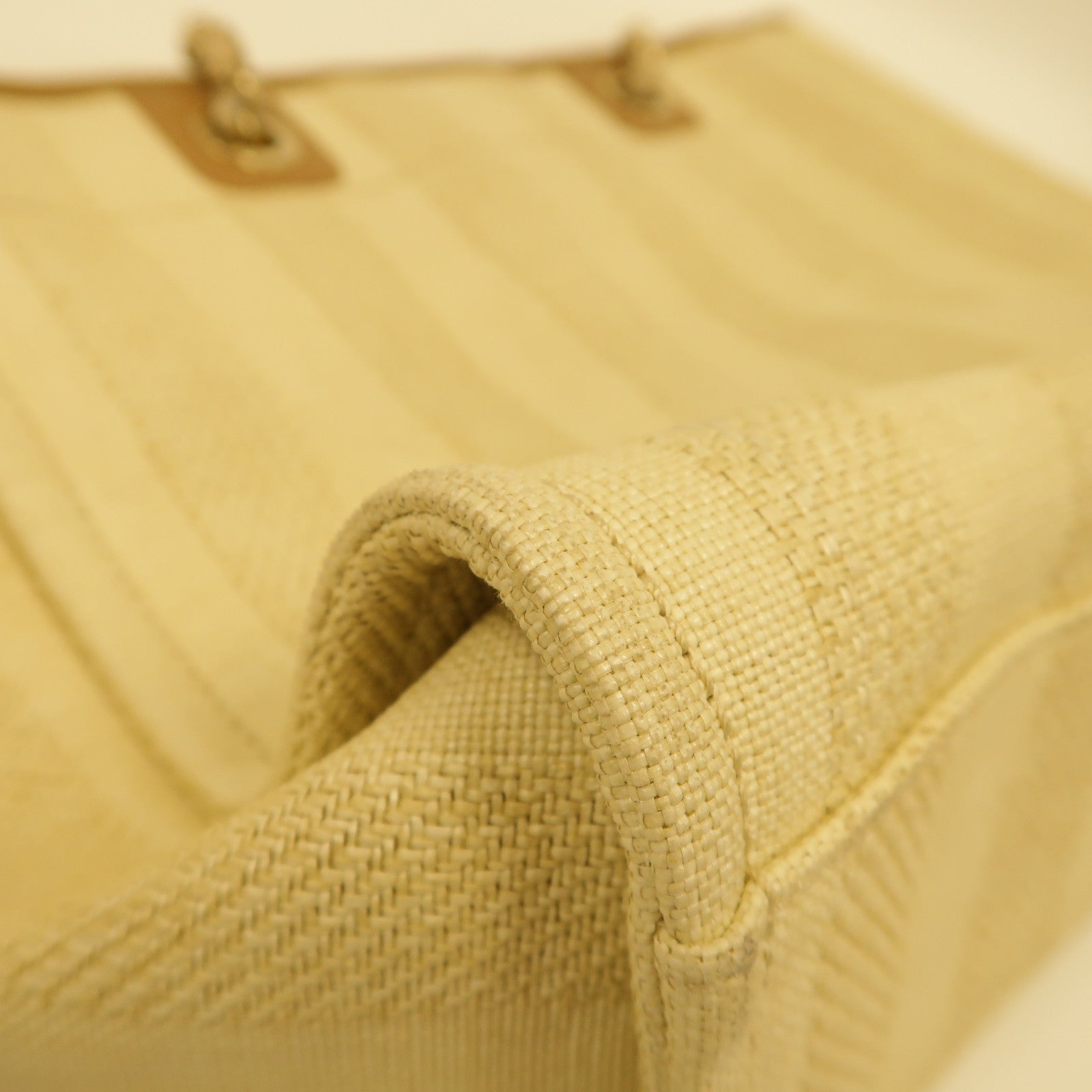 CHANEL 酒椰/帆布Deauville Tote Bag金扣肩背袋米色