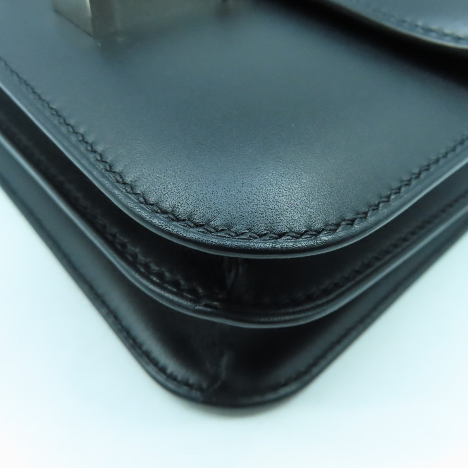 HERMES 【激減優惠】Swift/Lizard皮革Constance Mini銀扣肩背袋黑色