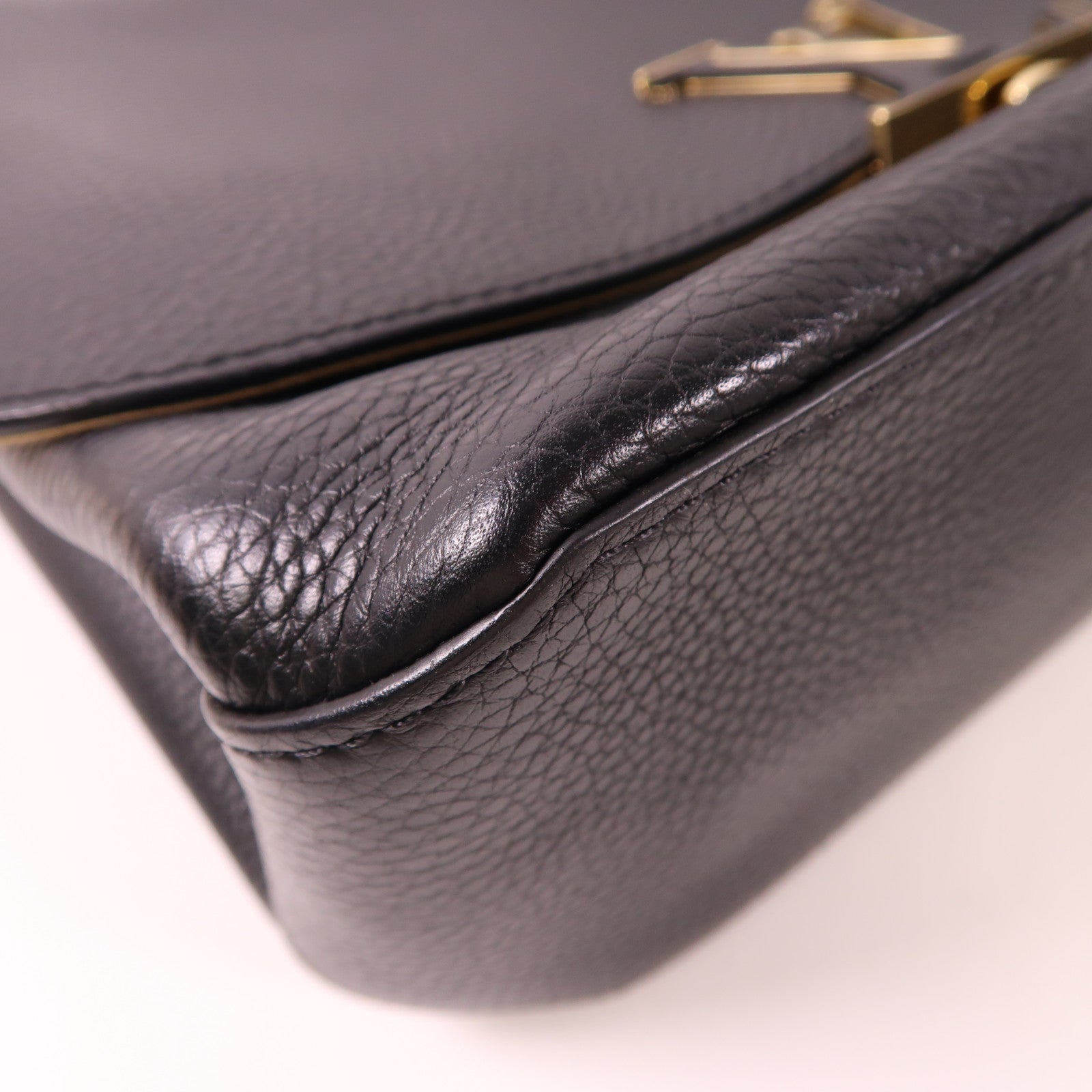 LOUIS VUITTON Taurillon Volta金扣手挽肩背兩用袋