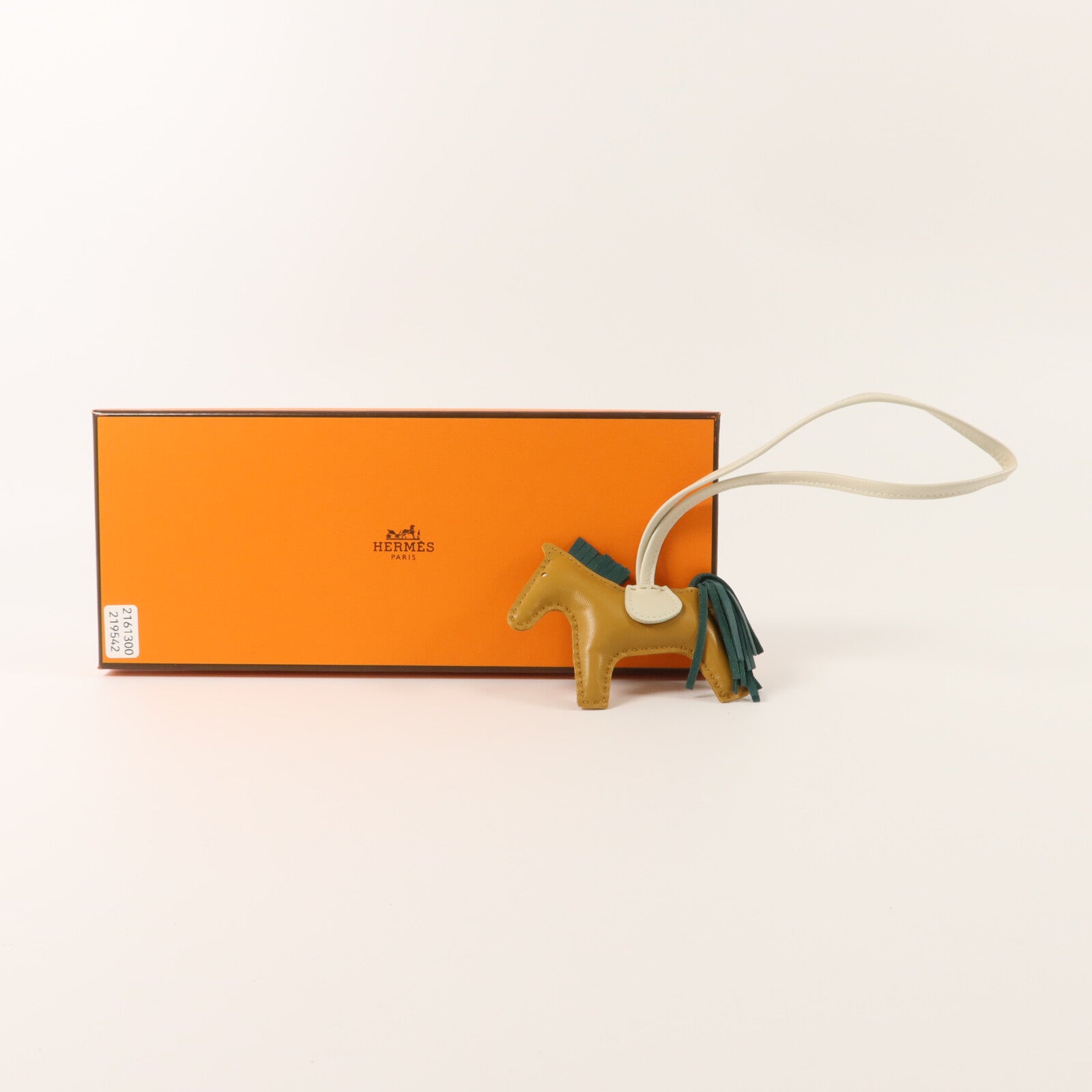 HERMES 【激減優惠】Milo皮革Rodeo PM掛飾Sesame/Menthe/Craie